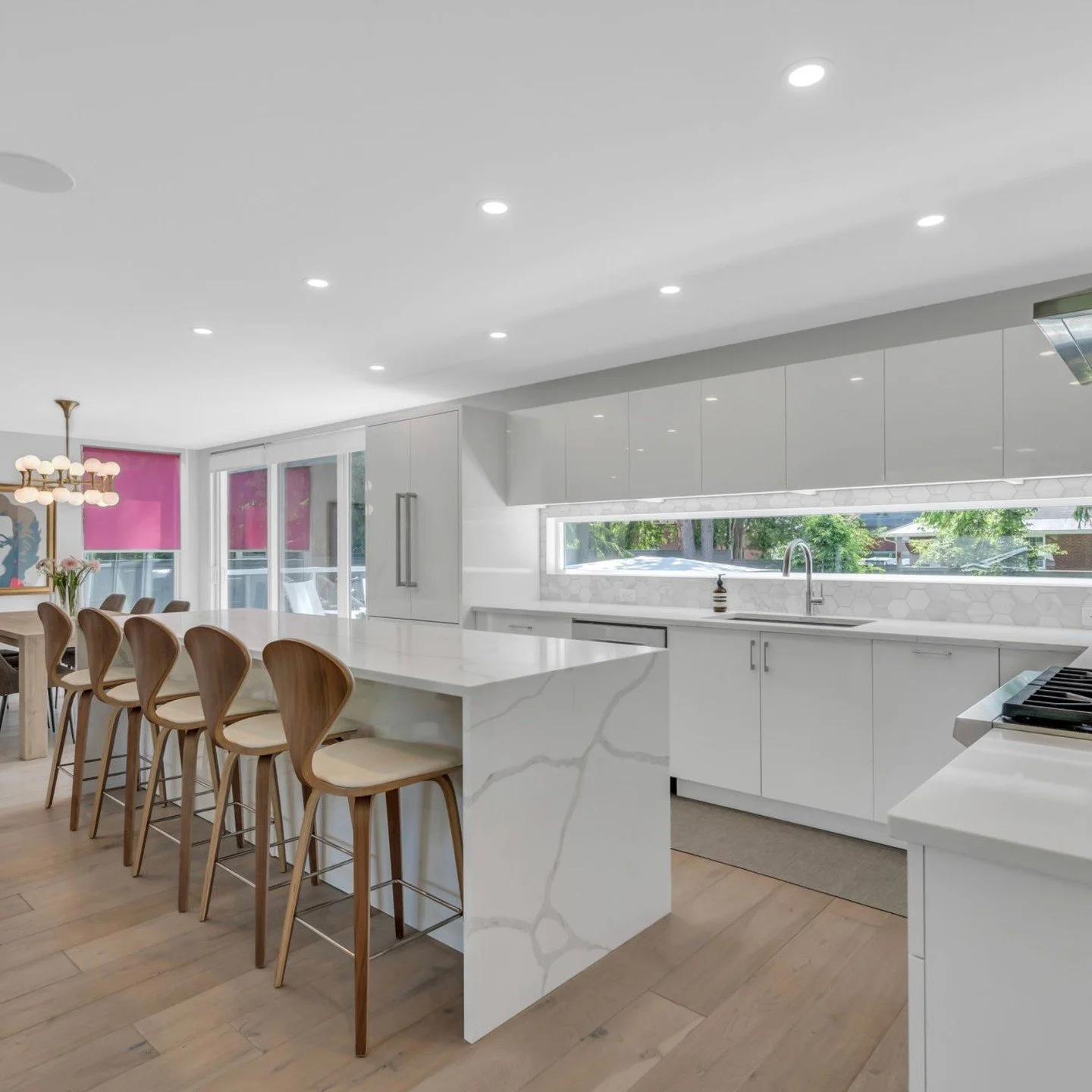 The homes that show beautifully are rarely prepared overnight ✨
They&rsquo;re shaped &mdash; through light, through space, through small choices made with care.

If you&rsquo;re thinking of selling this year (or simply want your home to feel its best