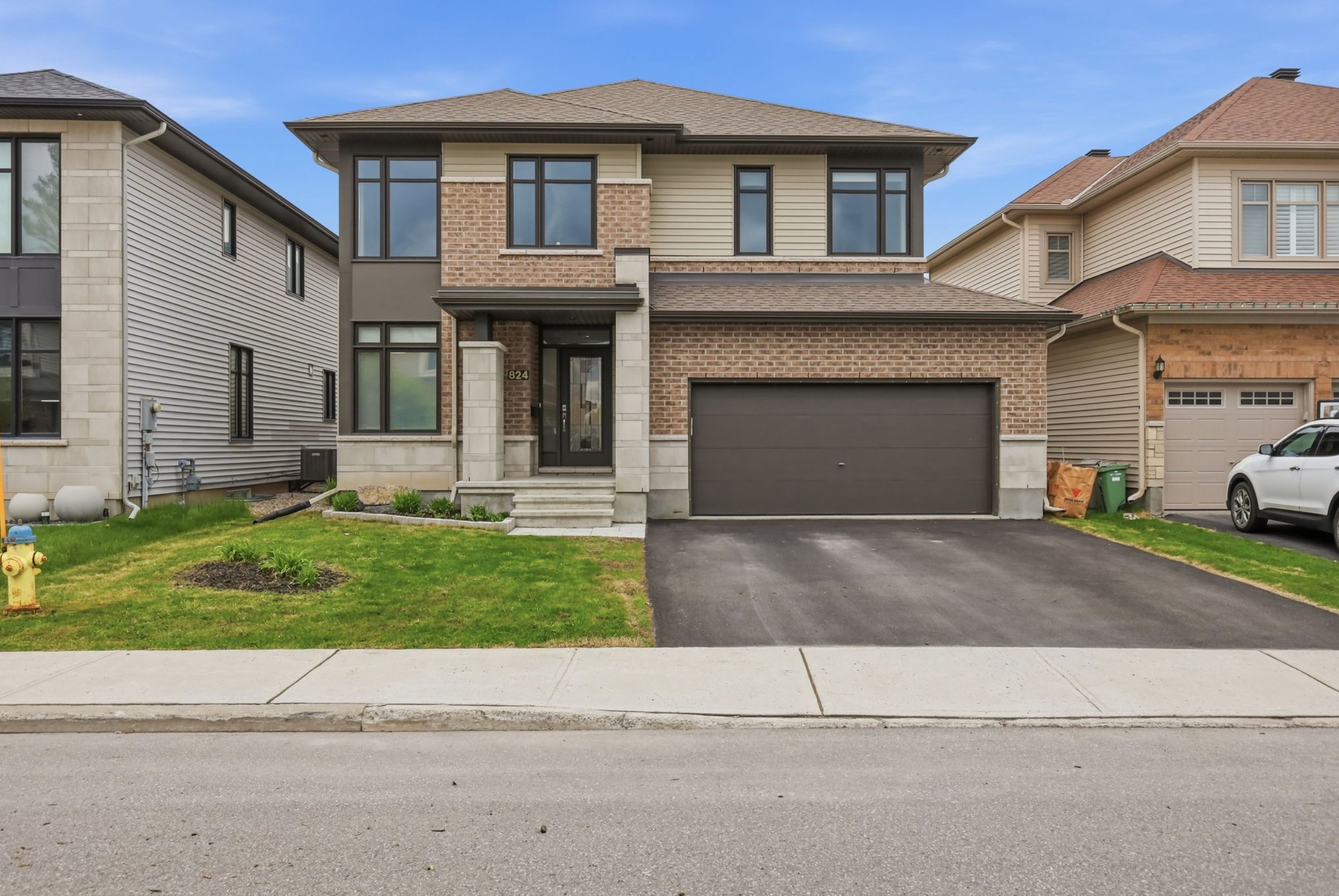 ✨ Coming Soon ✨

A beautifully upgraded 4-bedroom | 4-bathroom home with the perfect balance of warmth, function, and luxury.

From the oversized quartz island and gourmet kitchen to the butler pantry, finished basement, and stunning entertaining spa