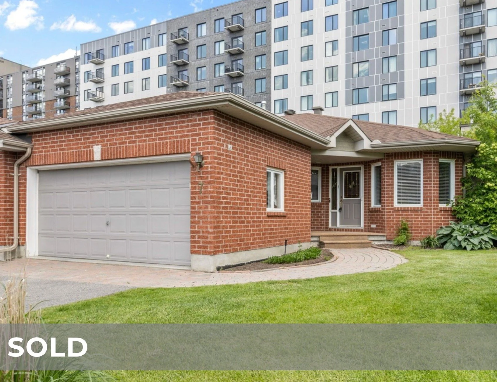The minute we walked into this property, I knew it was the one for him 🏡

Newer construction in Alta Vista at this price point is hard to come by, and this home had so much to offer. The high ceilings, great layout, and amount of space made it an ea