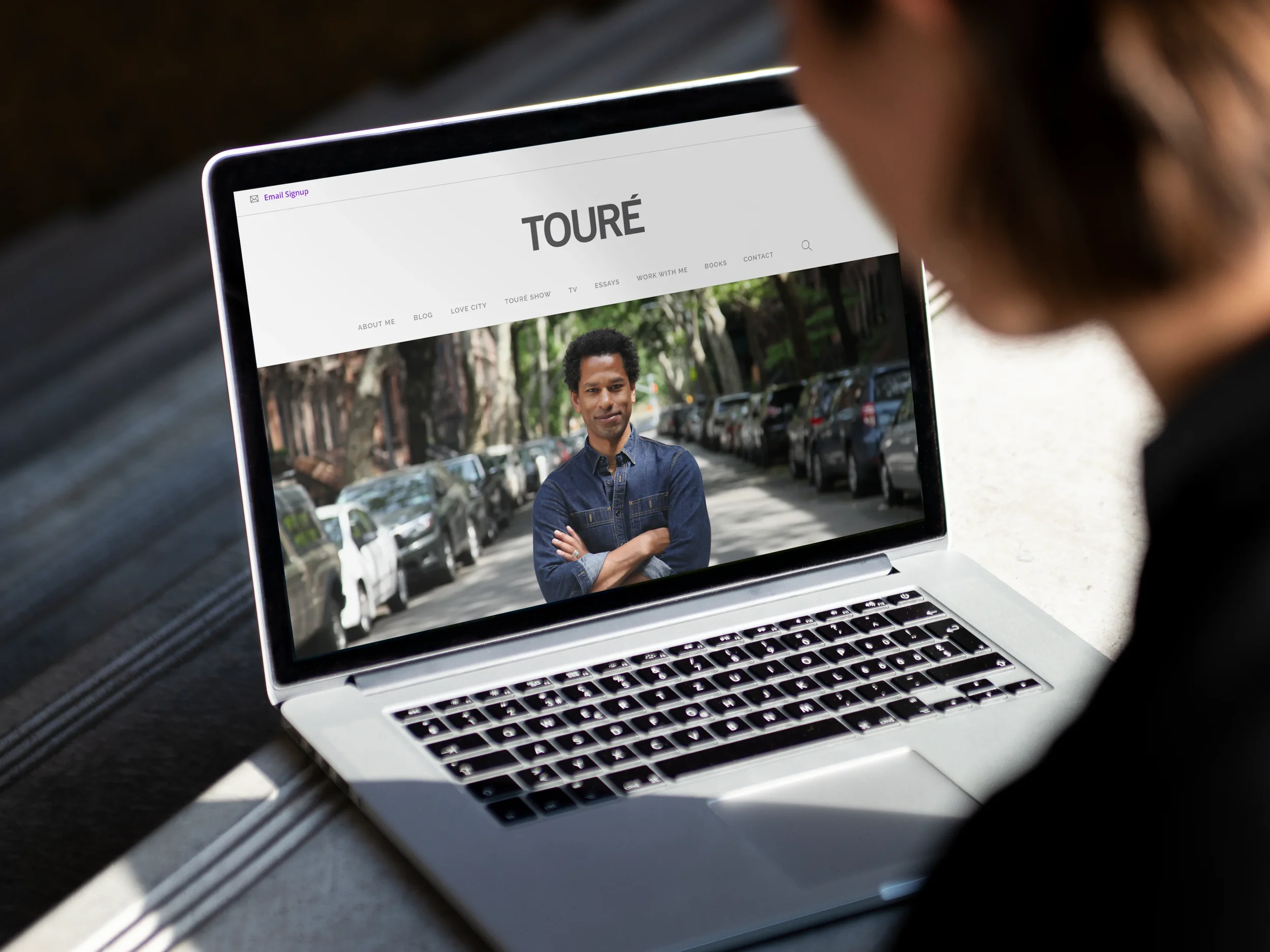 Toure-website-mockup.webp