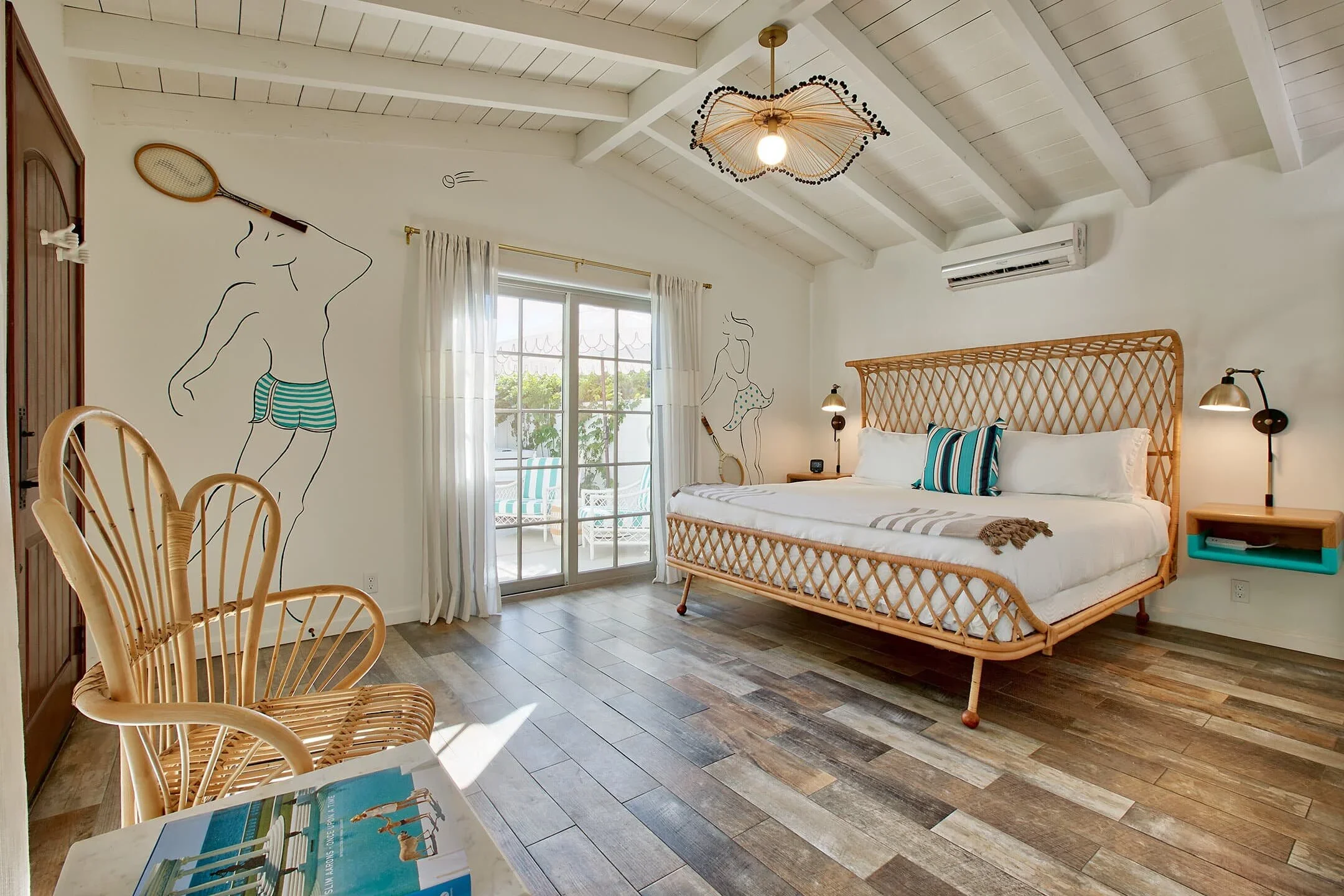 Dive-Palm-Springs-Hotel_Room-01-Orchard-Suite-King-Teal-1.webp