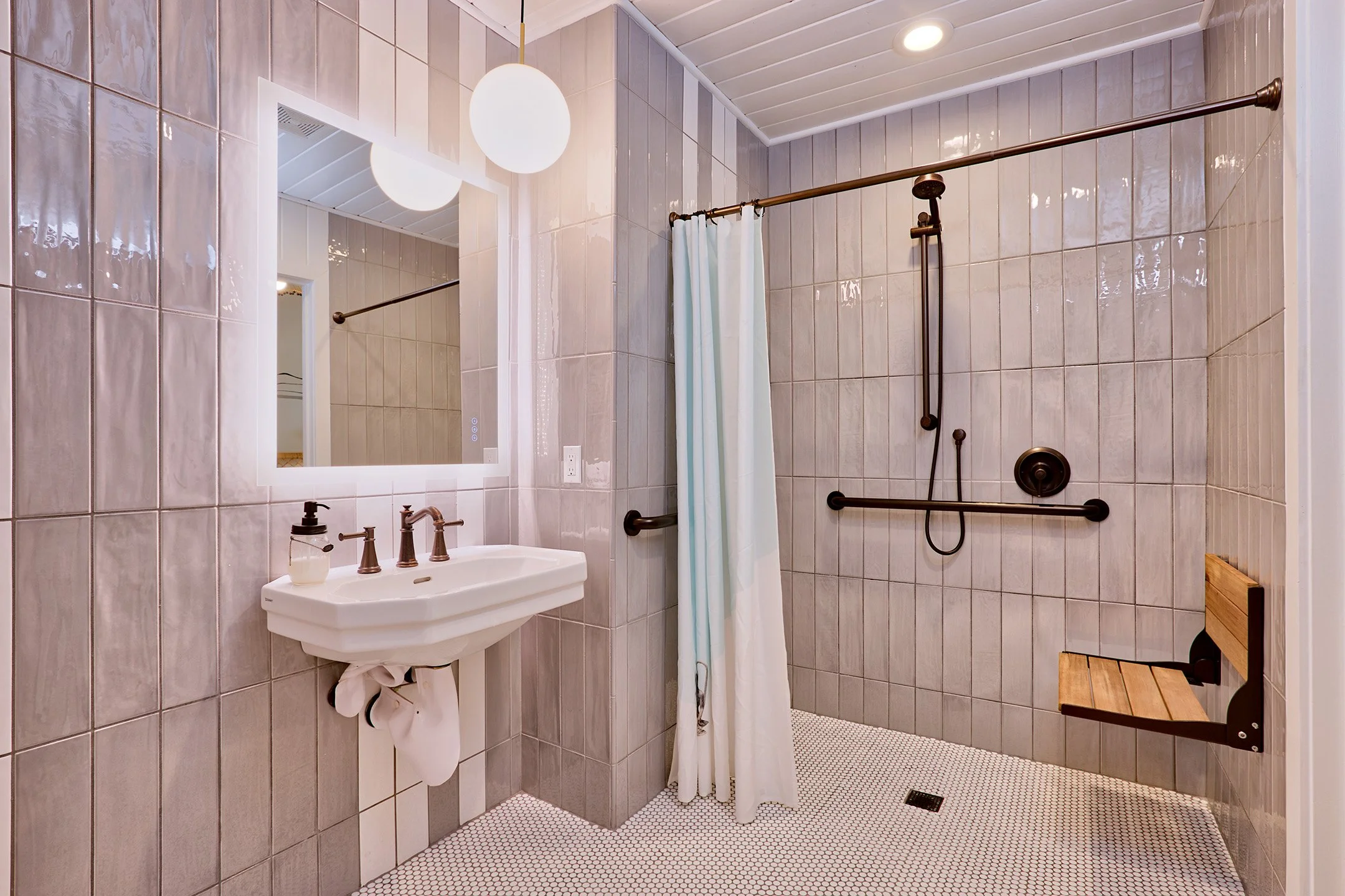 Dive-Palm-Springs-Hotel_Room-9-La-Lumiere-King-ADA-(Grey)-Bathroom-Small.jpg