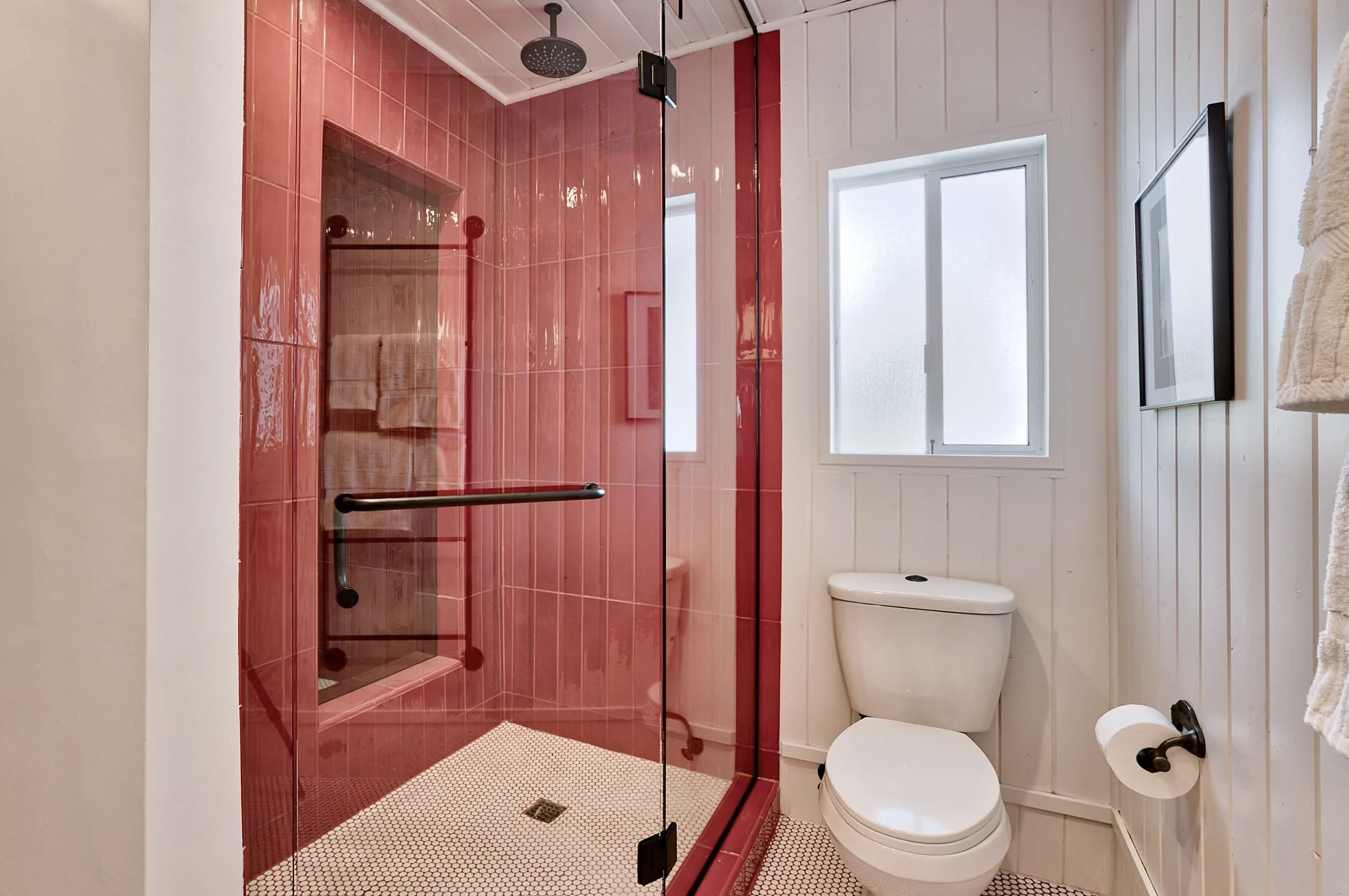 Dive-Palm-Springs-Hotel_Room-8-Le-Reve-King(Red)-Standup-Shower-Small.png