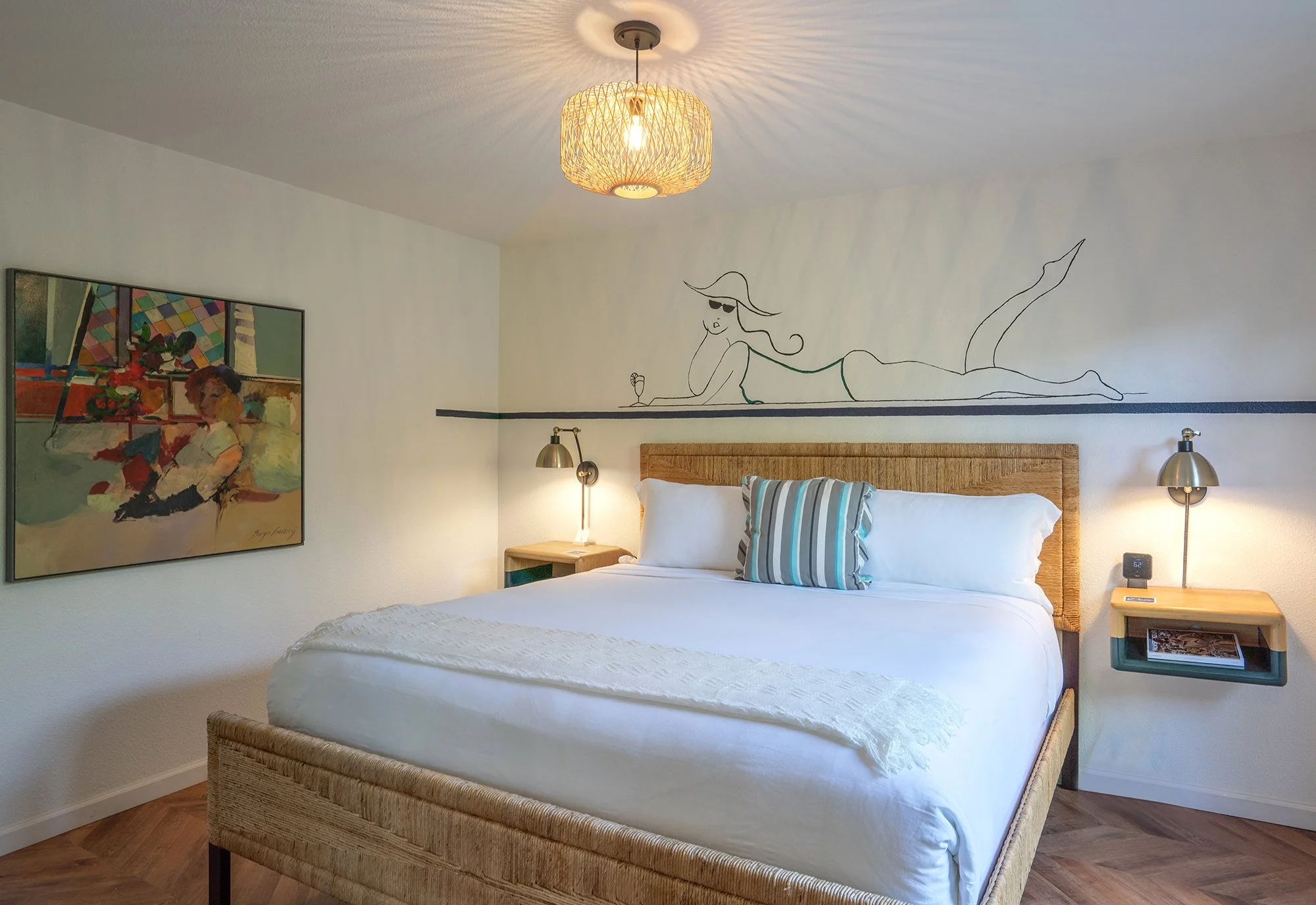 Dive-Palm-Springs-Hotel-12-The-Champagne-Suite(Dark Teal)-Bed-Main-Small.jpg