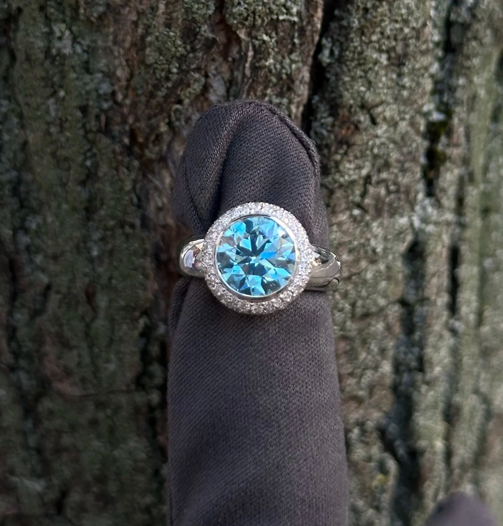 Blue diamond ring