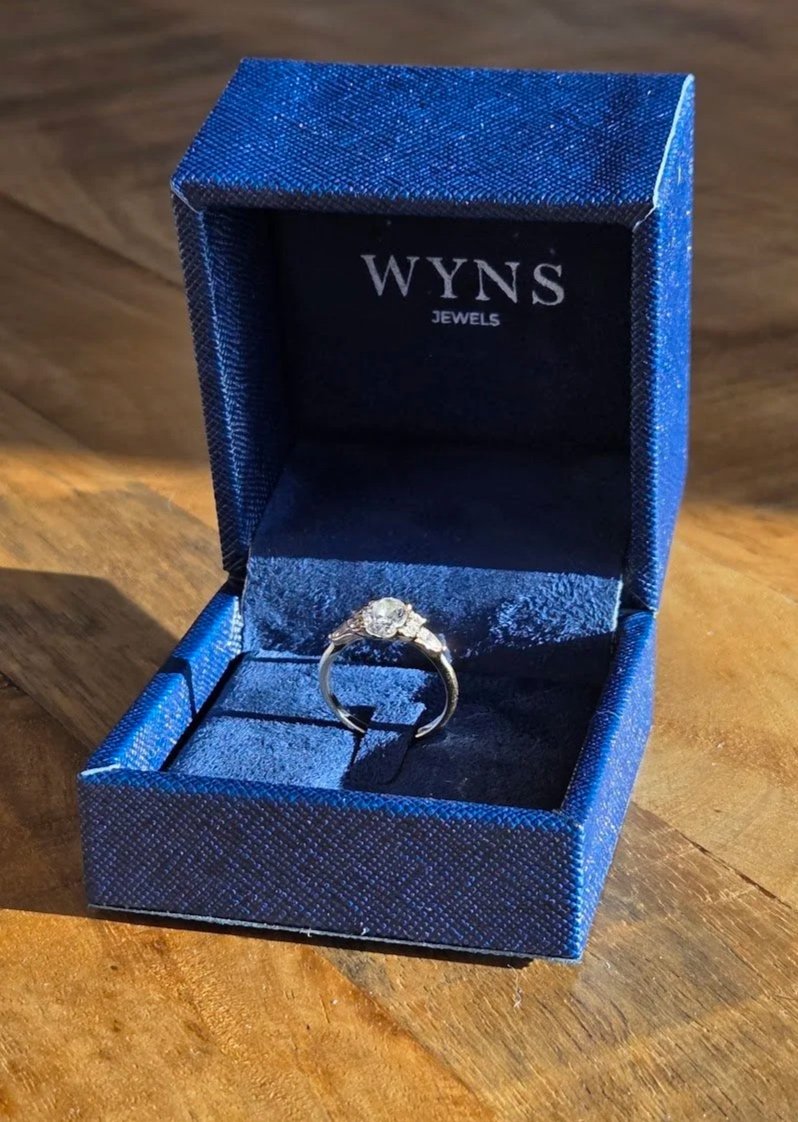 Client engagement ring L.M.