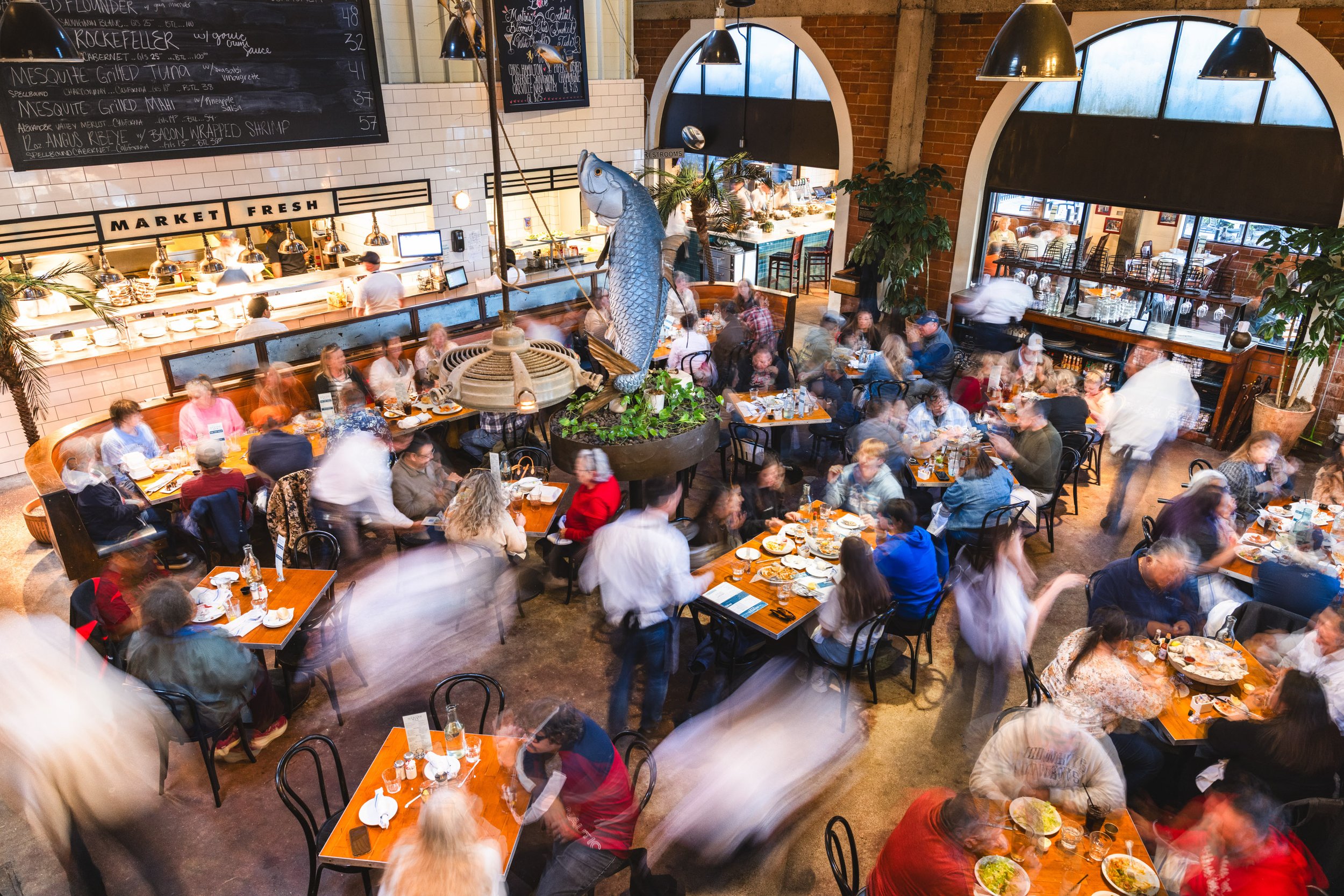 JPAGE-Food-Waterstreet-OBarEvening-.jpg