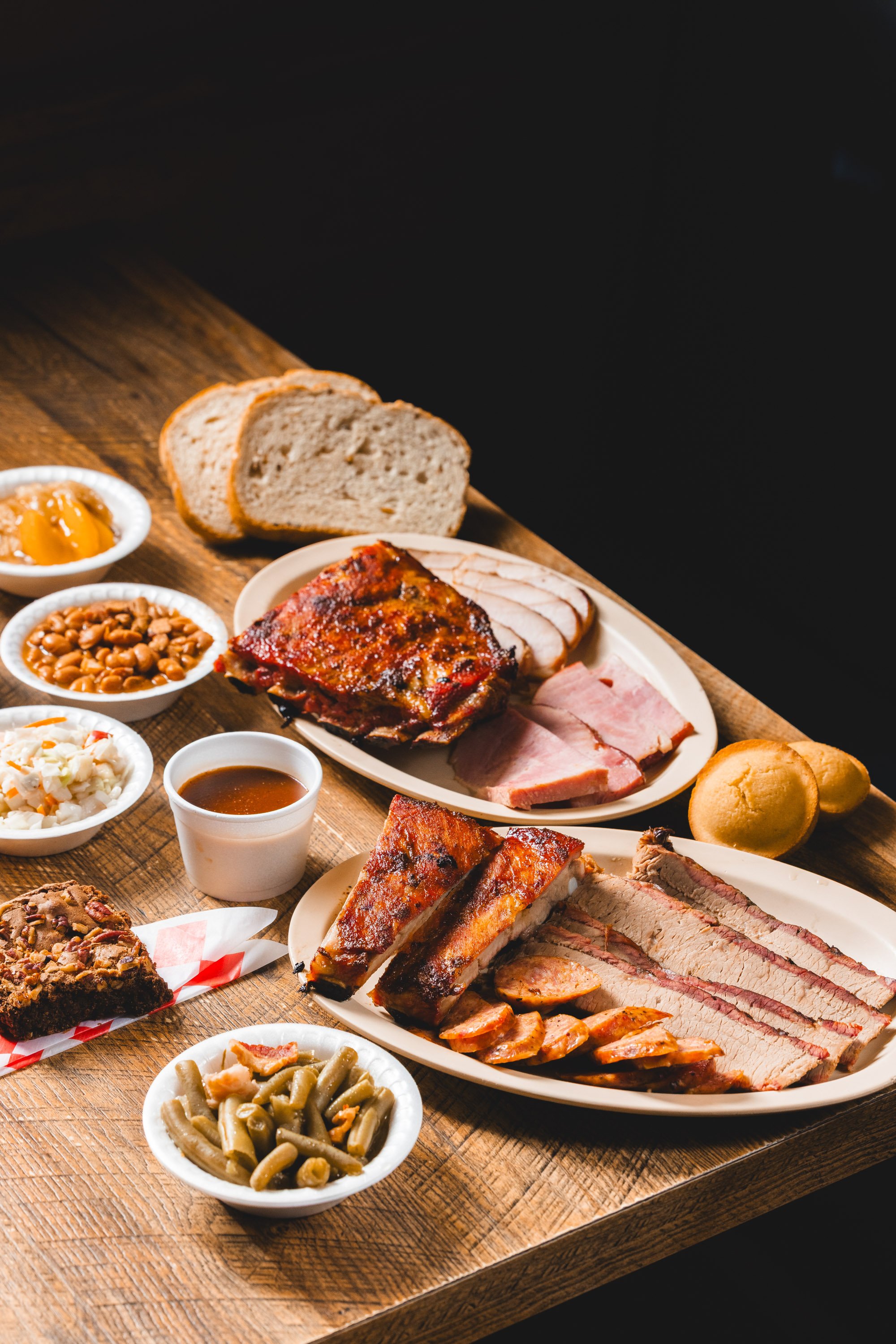 JPAGE-Editorial-TheBend-HowardsBBQ-0183.jpg
