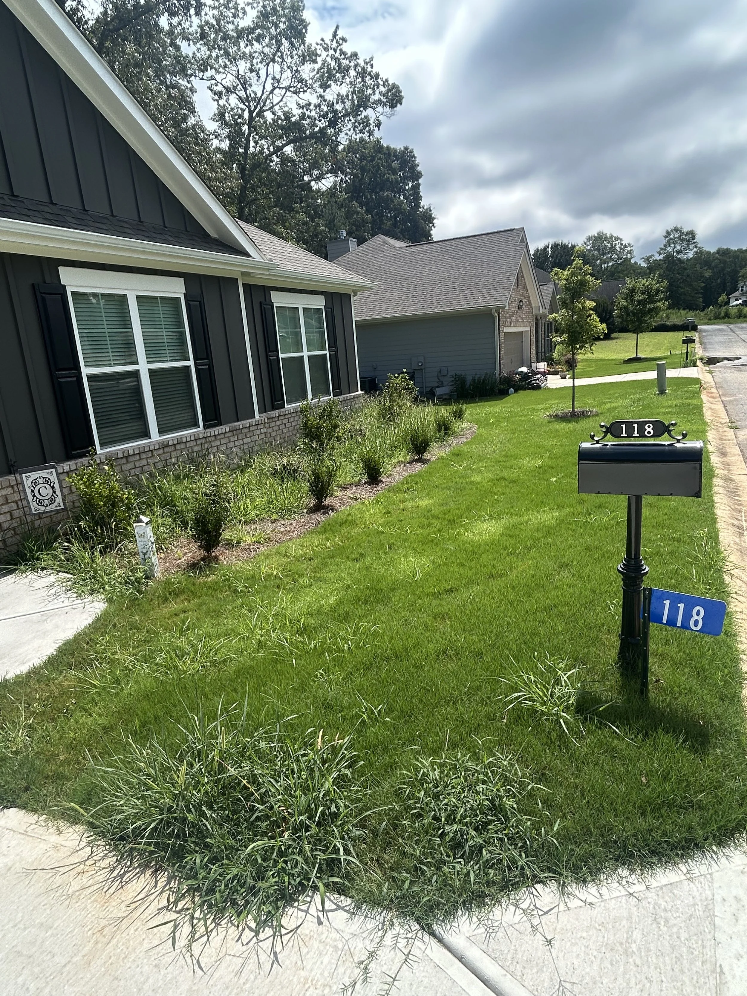 landscaping trenching excavation near me Hartwell georgia debris removal demolition pad site prep footers concrete drainage culverts French drain grading