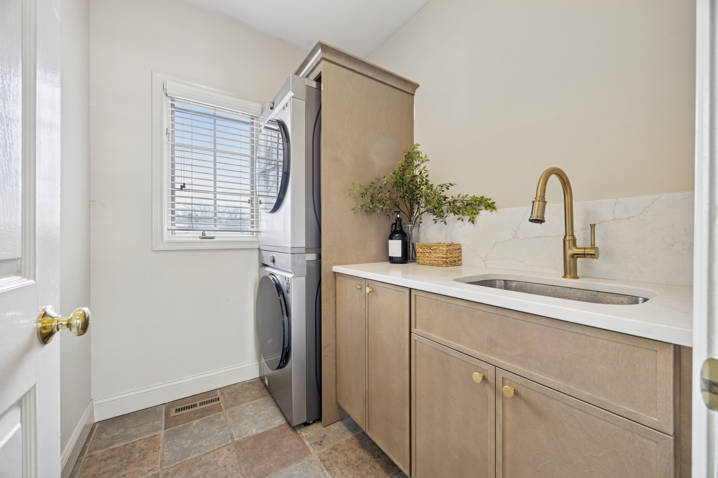 4203 Goshen Rd03.jpg