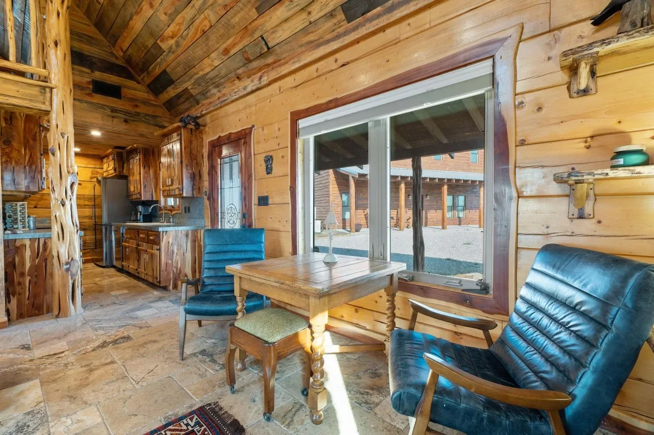 566 Clara Ln, Santo, TX 76472