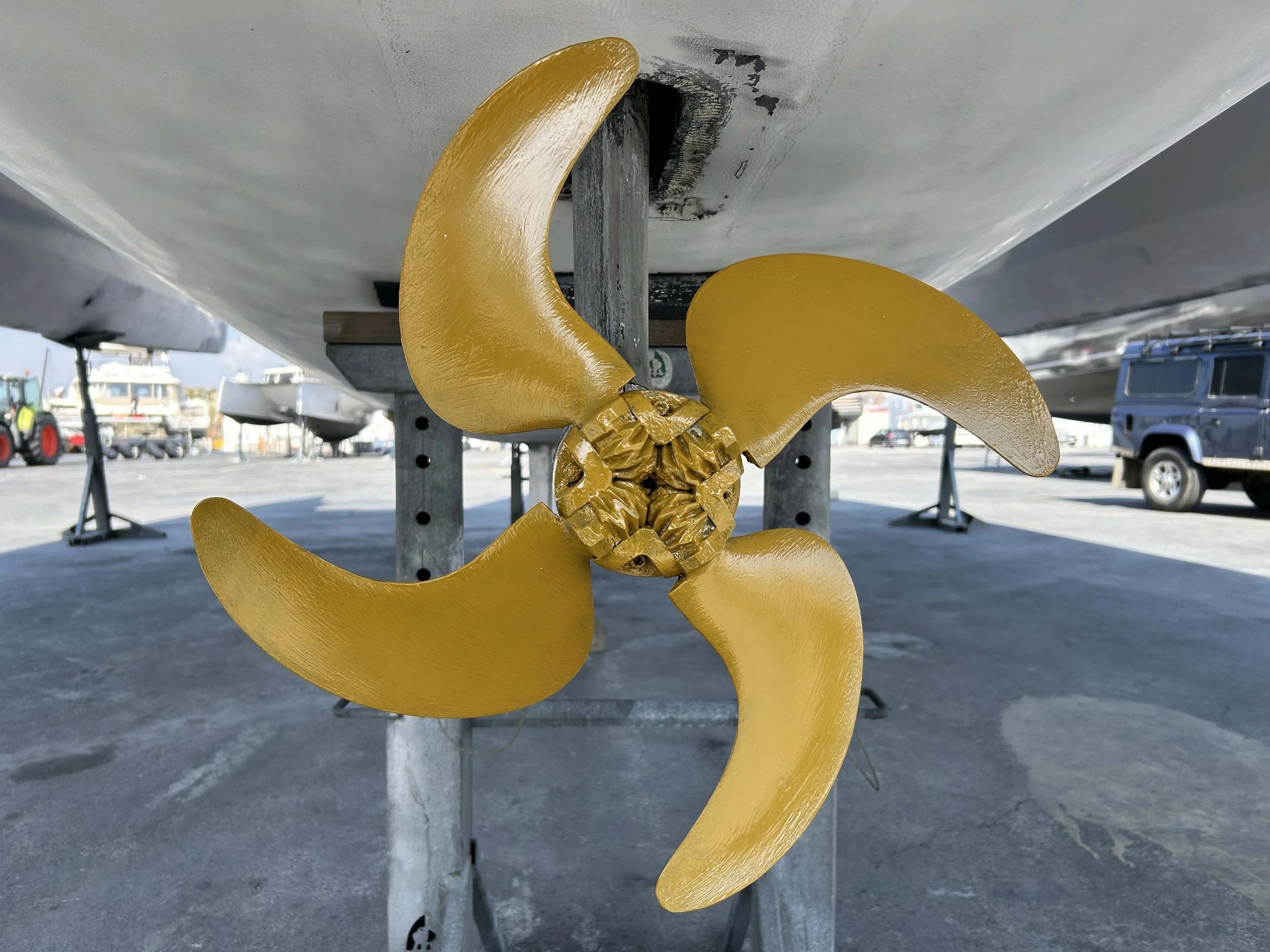 propeller antifouling trimaran