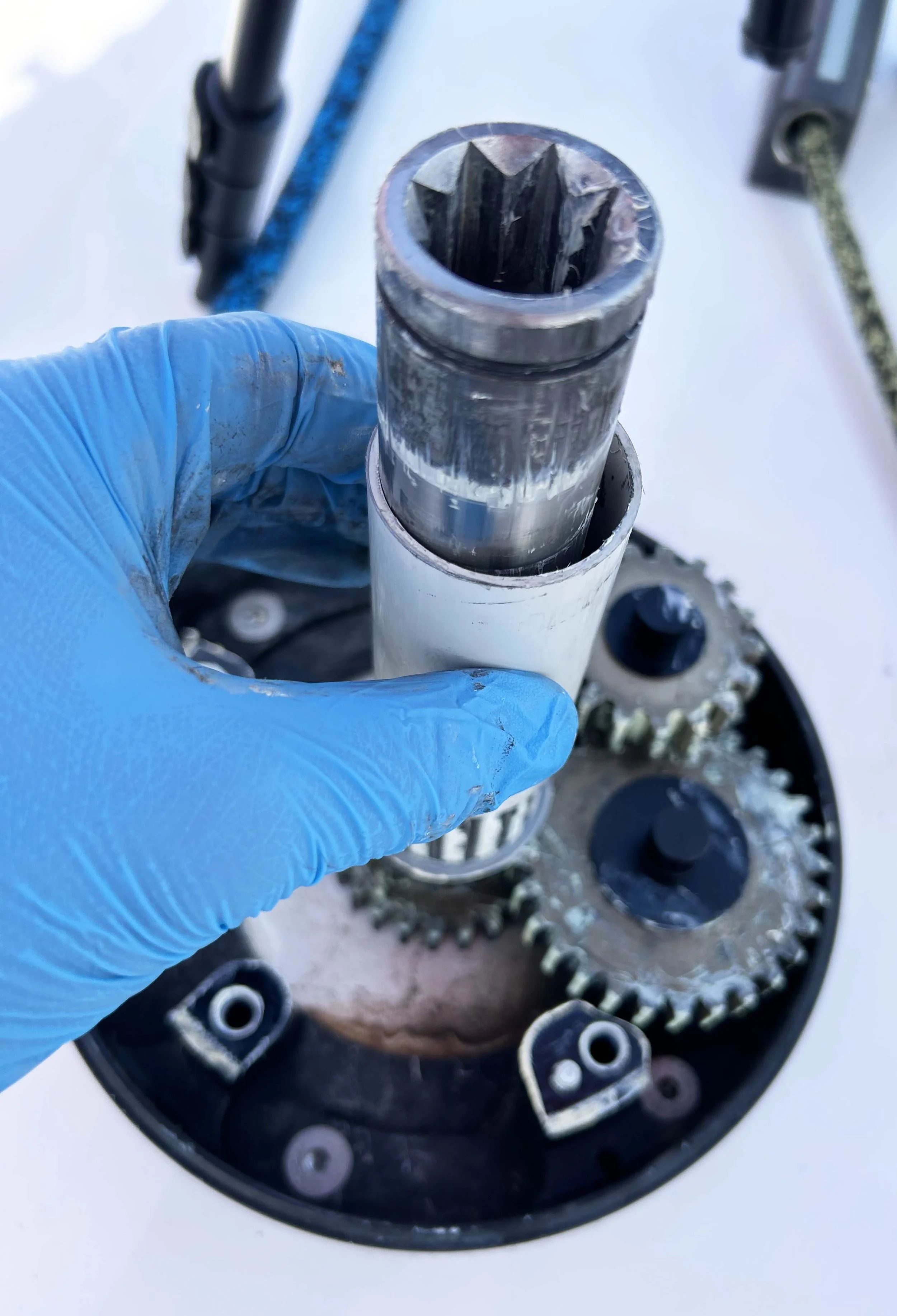 Antal XT52 Winch service trimaran