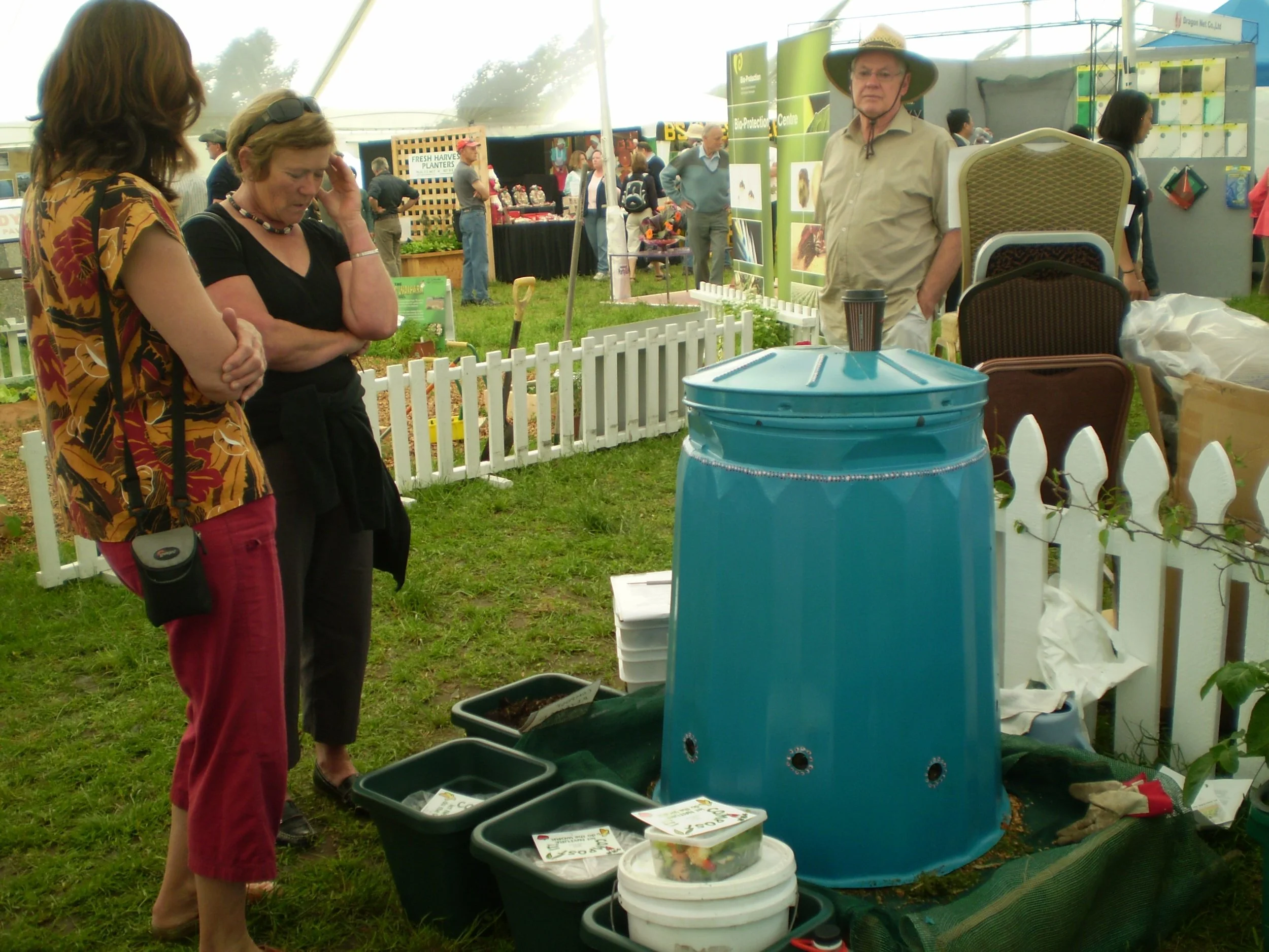 GARDENZ 2008 Compost Display - best site award.JPG