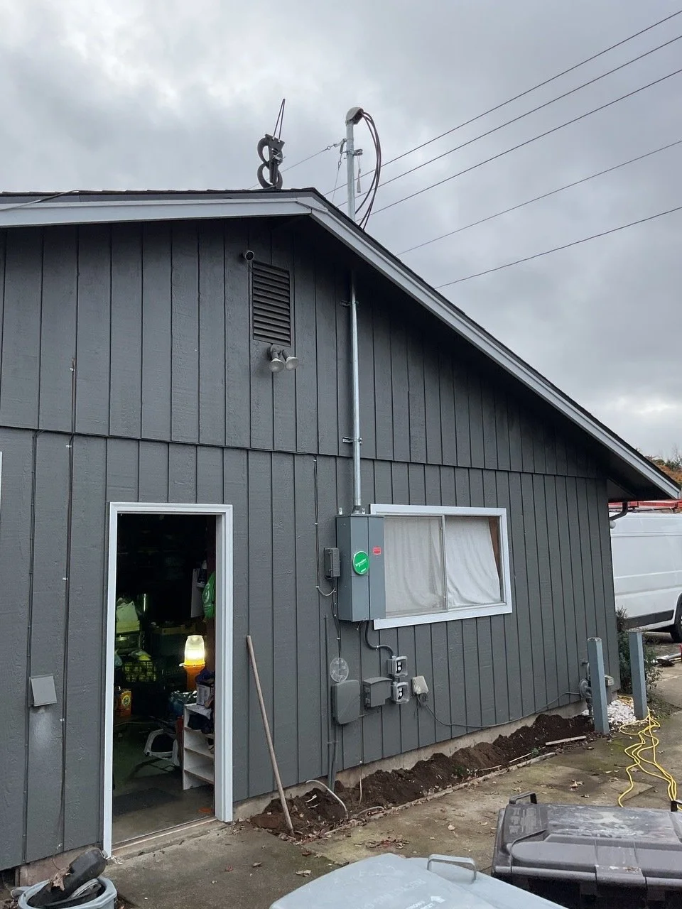 When a fire destroys a home, there&rsquo;s a lot that needs to happen before recovery can begin. @postelectriccompany steps in to install temporary power and take care of the critical electrical work needed to keep the site safe. This time, we partne