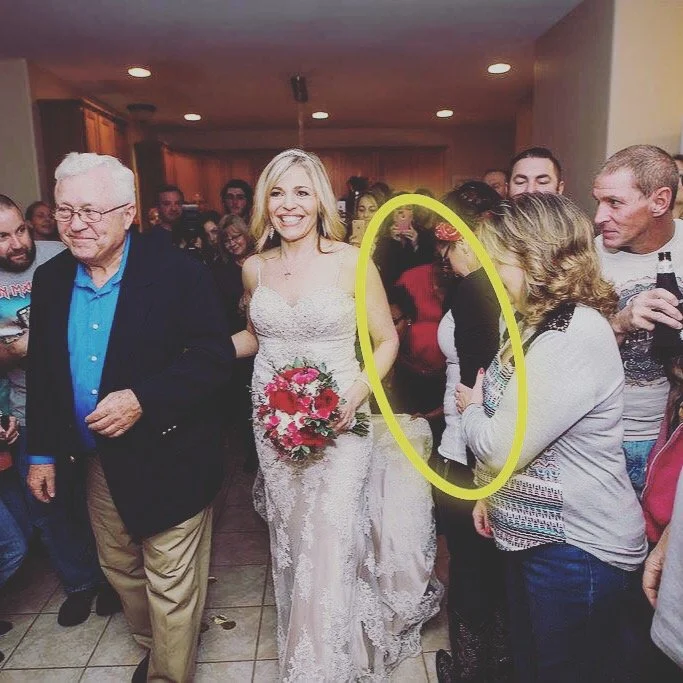 👀