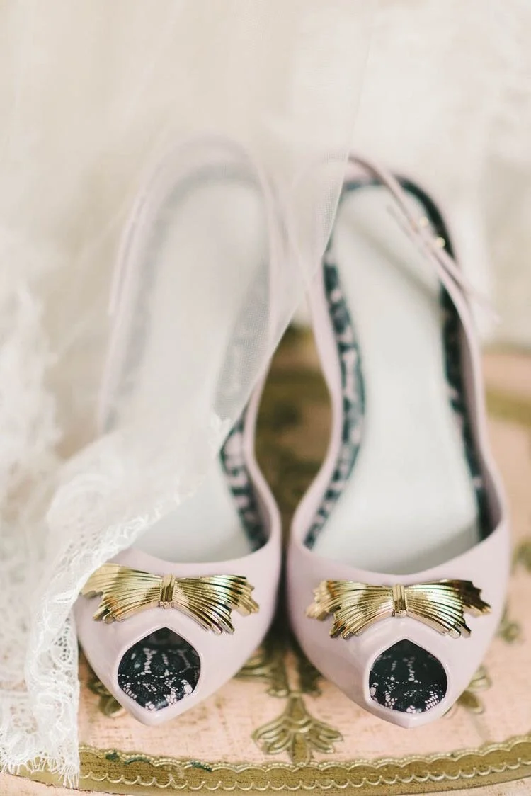 The bridal shoe
