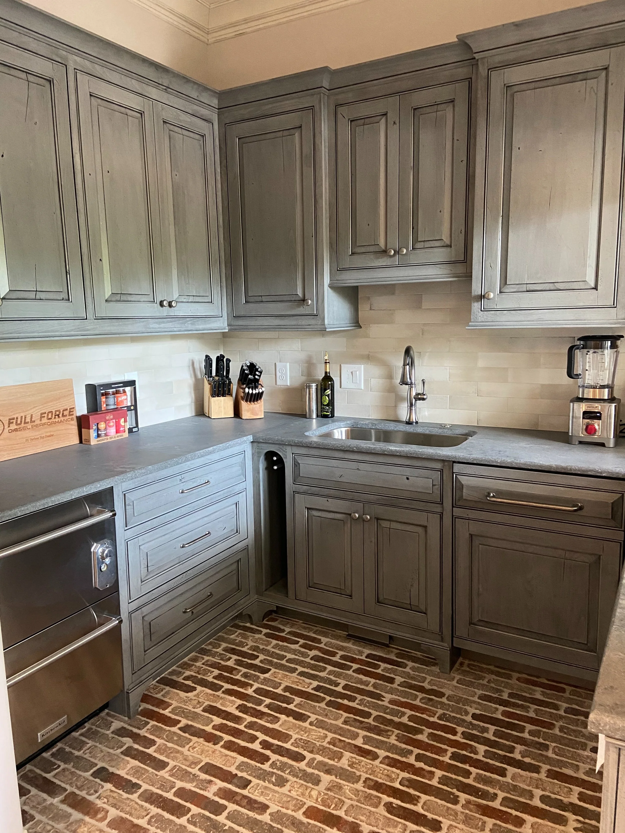 The secondary kitchen is quickly becoming one of the most requested features in luxury homes&mdash;and it&rsquo;s easy to see why.

From effortless entertaining to keeping the main kitchen beautifully organized, a thoughtfully designed back kitchen c