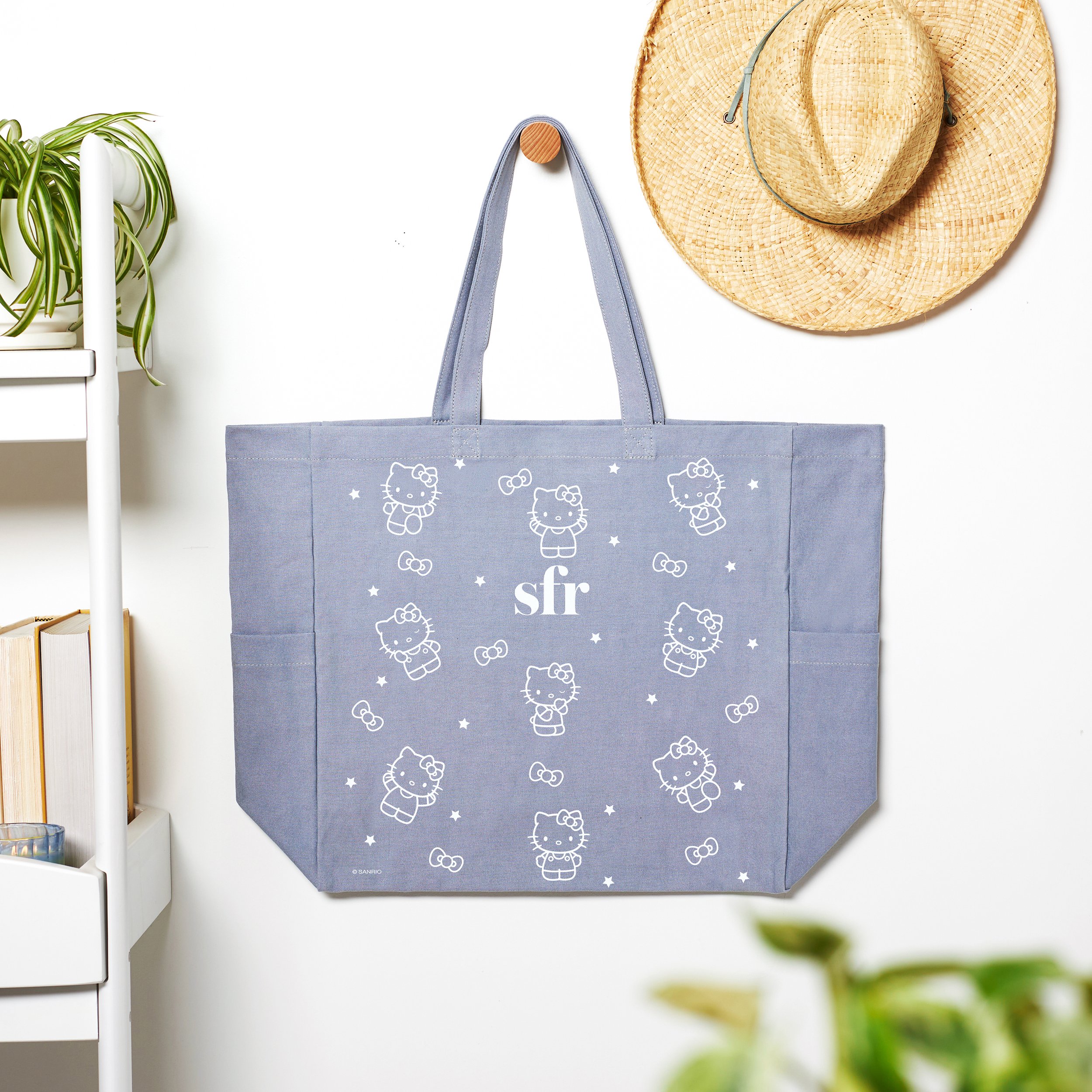 ECD2022_0708_LS_Tote_slate HK SQ.jpg