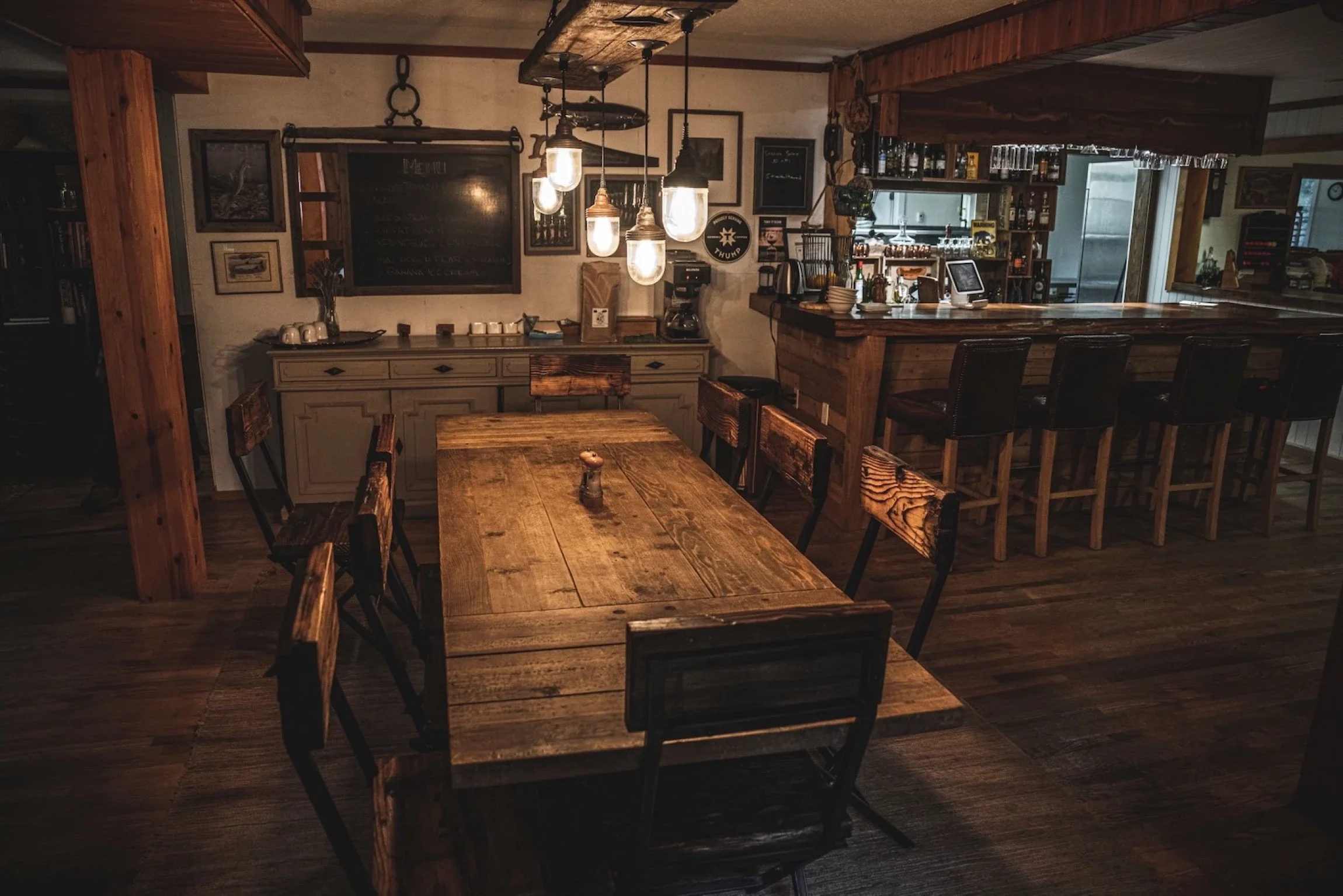 Dining room at Skeena Spey Lodge