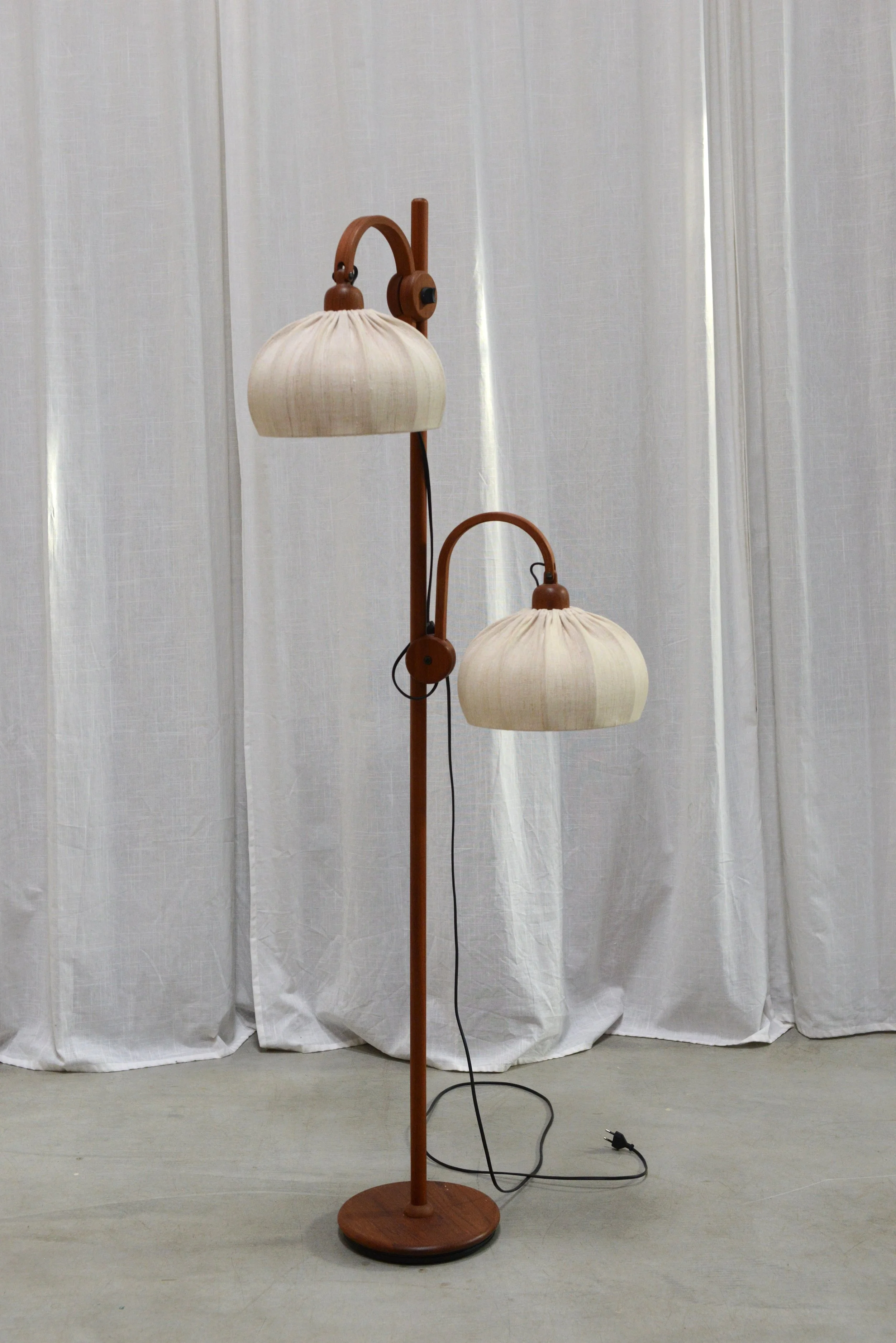 Floor Lamp - Domus