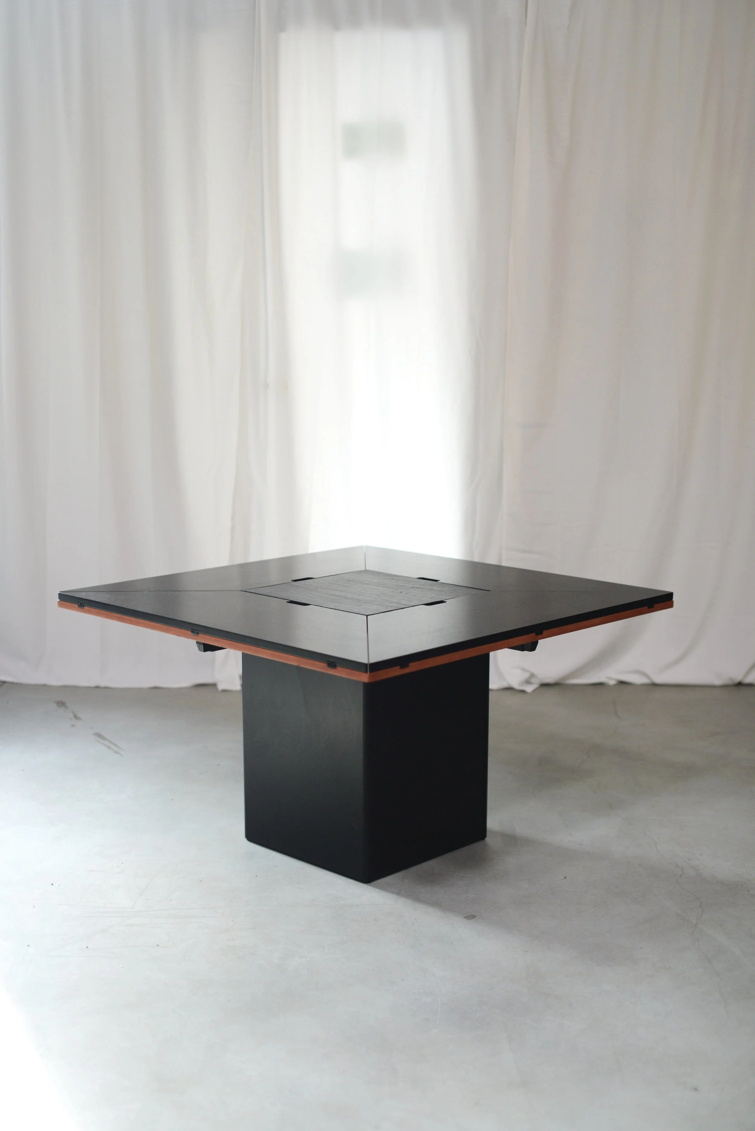 Cirkante Dining Table - Bob & Dries van den Berghee