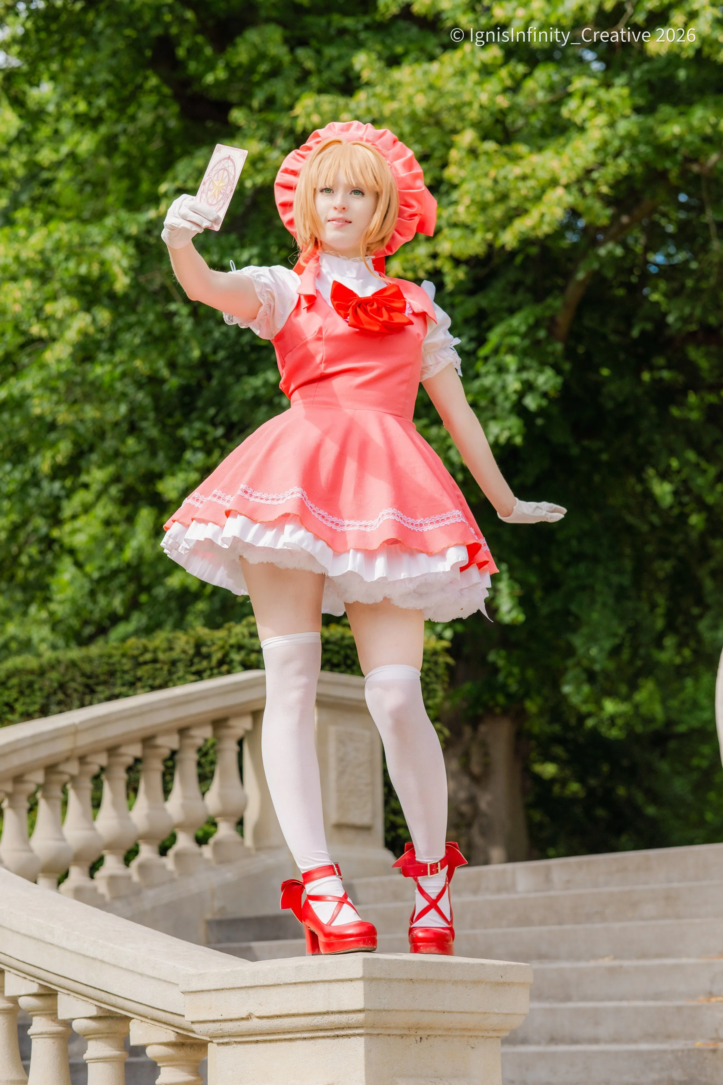 akura Kinomoto (Cardcaptor Sakura) raising her Clow Card with confidence – magical dynamic pose at Clingendael Park in The Hague, Netherlands. Photographer: IgnisInfinity Creative | Cosplayer: @Miss
.Paradise_cos