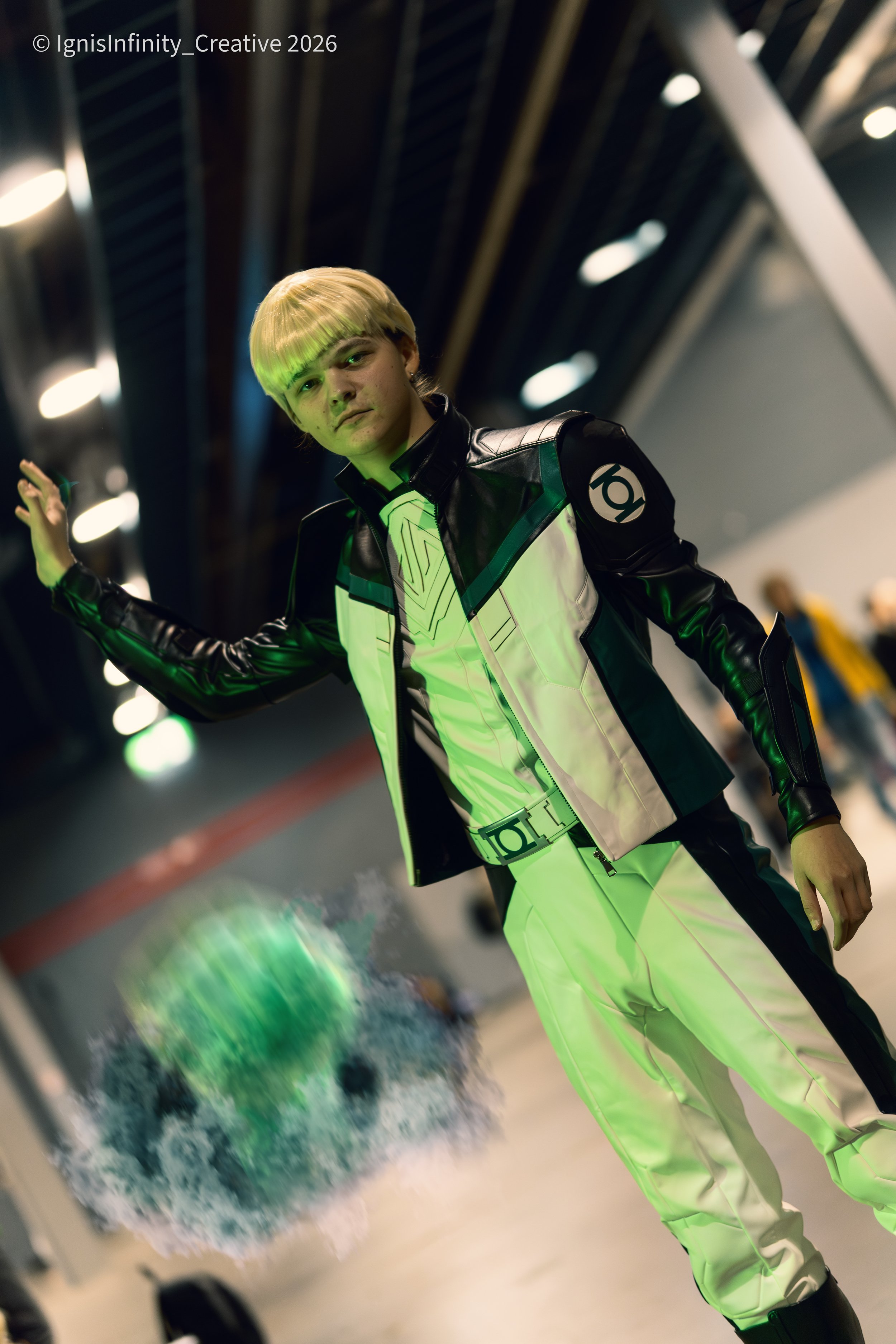 Green Lantern channeling raw willpower – custom green energy constructs at convention.
Photographer: IgnisInfinity Creative | Cosplayer: @aurakid.cos