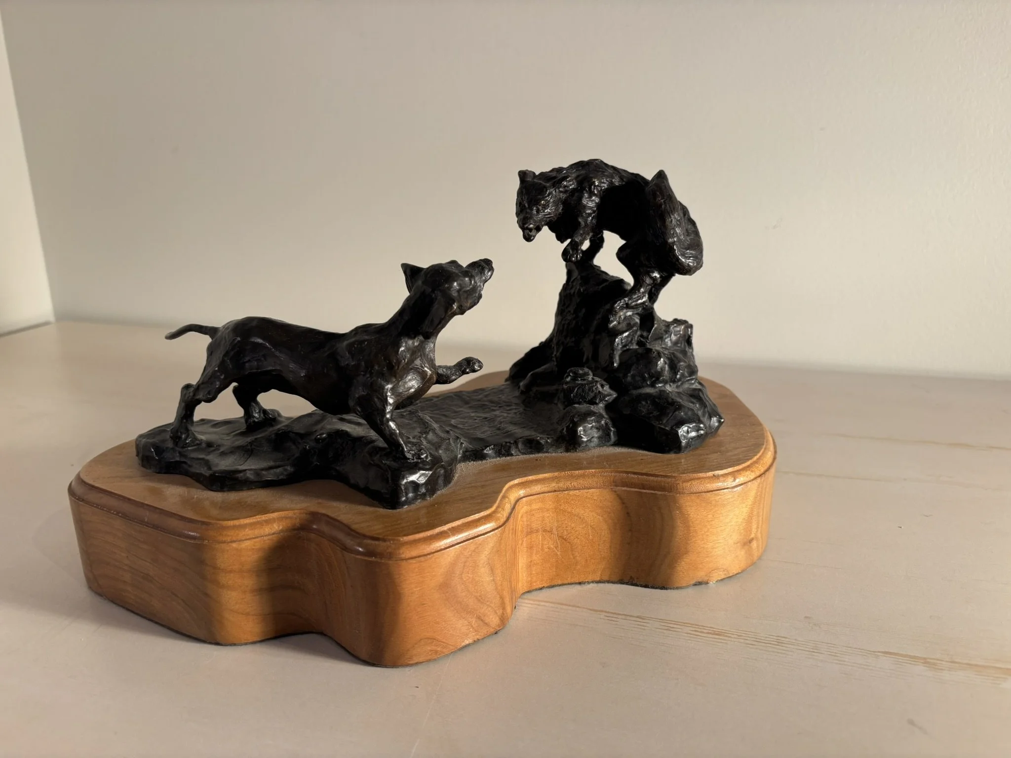 At Bay
Bronze
12 x 10 12 inches