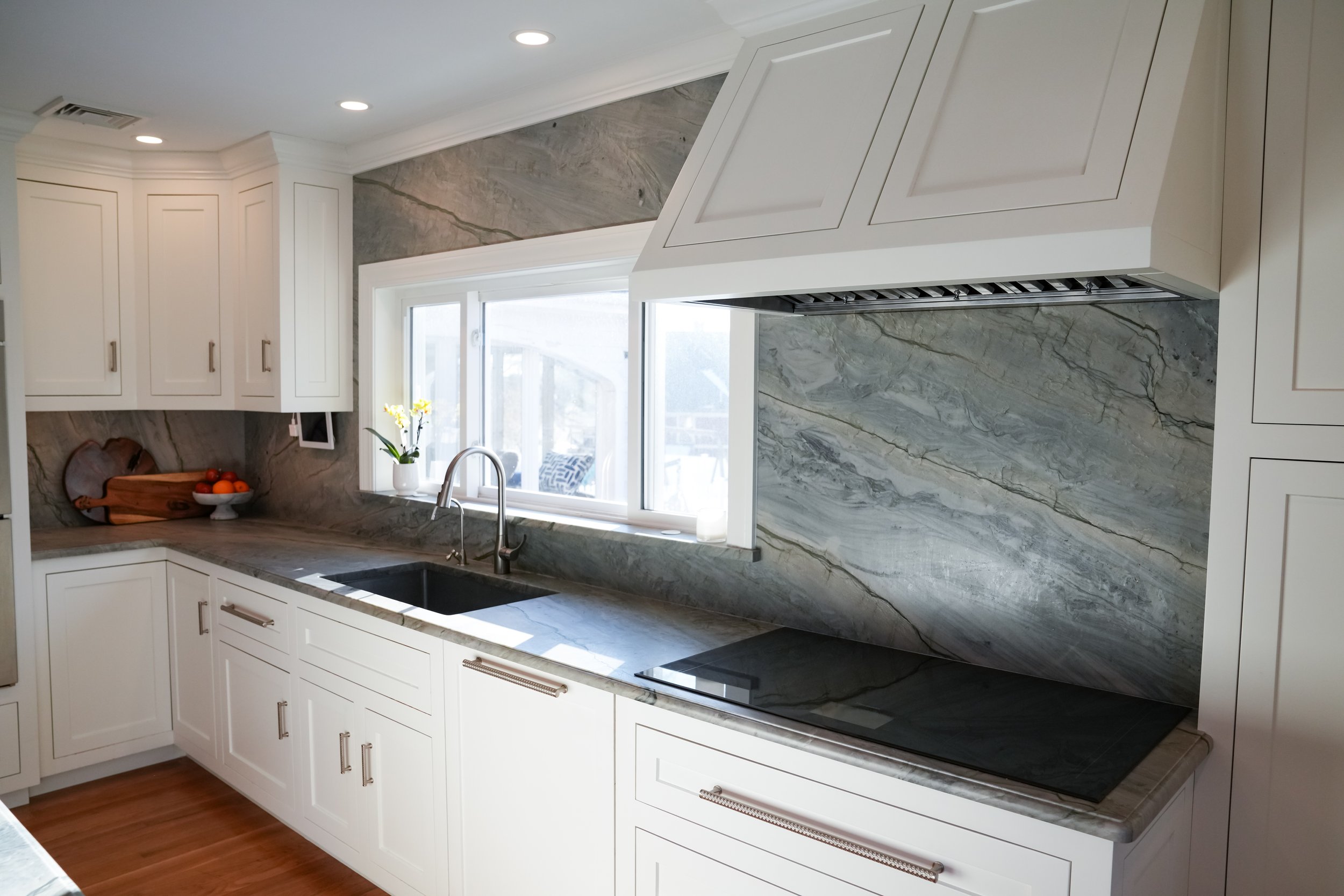 Classic Form, Modern Kitchen