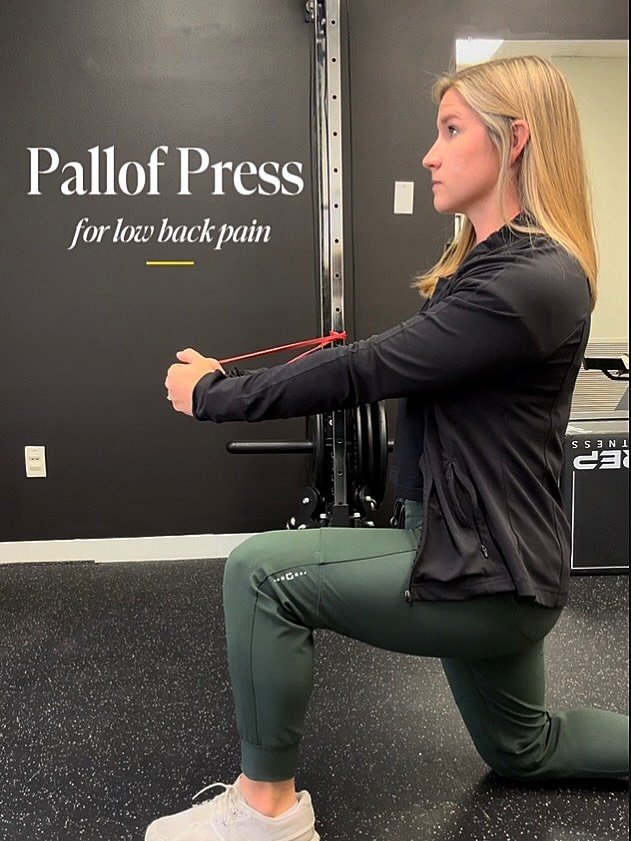 Low back pain? This is one of my favorite anti-rotation core exercises &amp; some of the variations I love. 🔥

The Pallof press trains your core to resist movement, which is exactly what your spine needs for stability.

👉 Instead of bending and twi