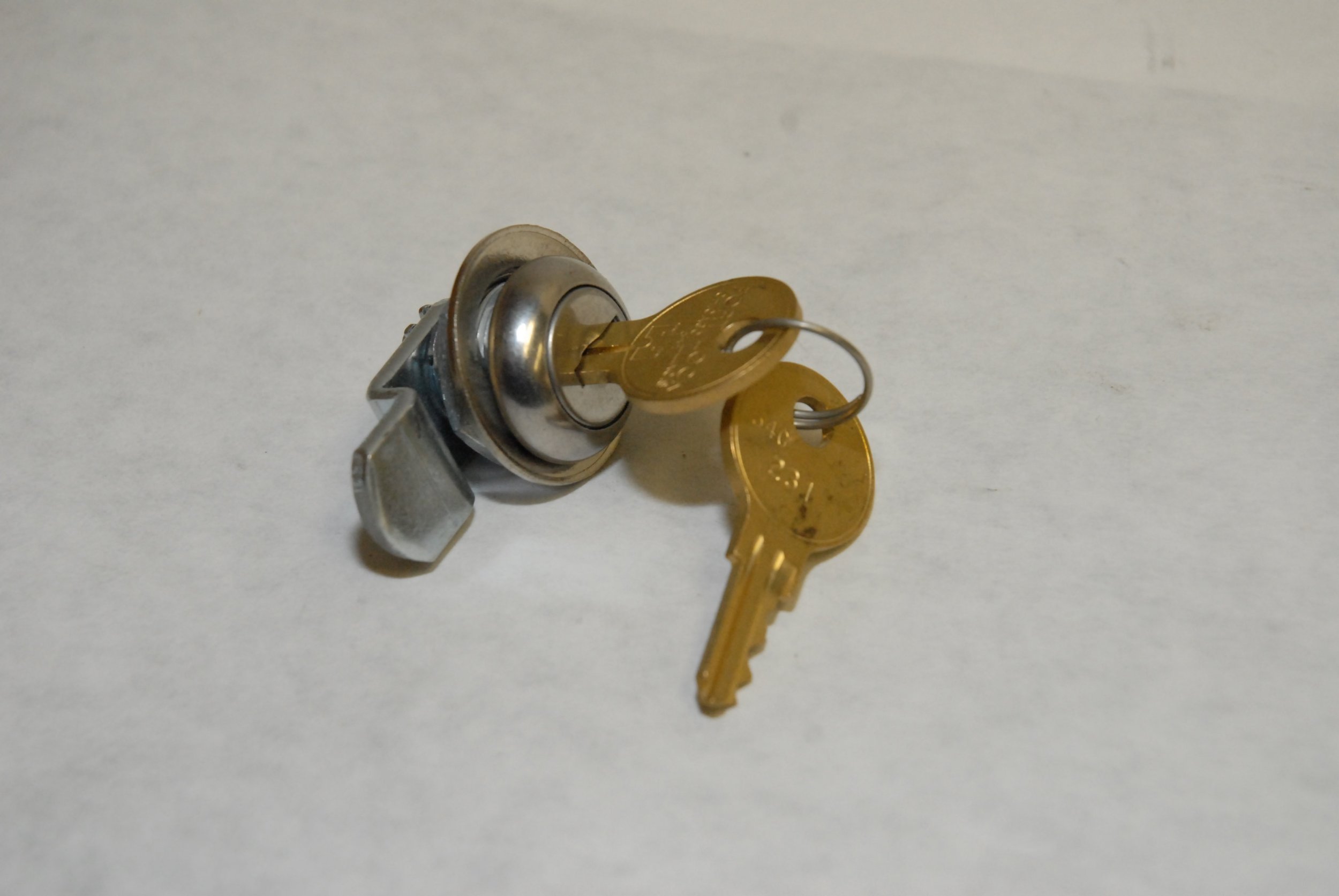 N.O.S. Gas Door Lock Assembly with two keys for 1963-1985 Studebaker Avanti, Part 1750146.