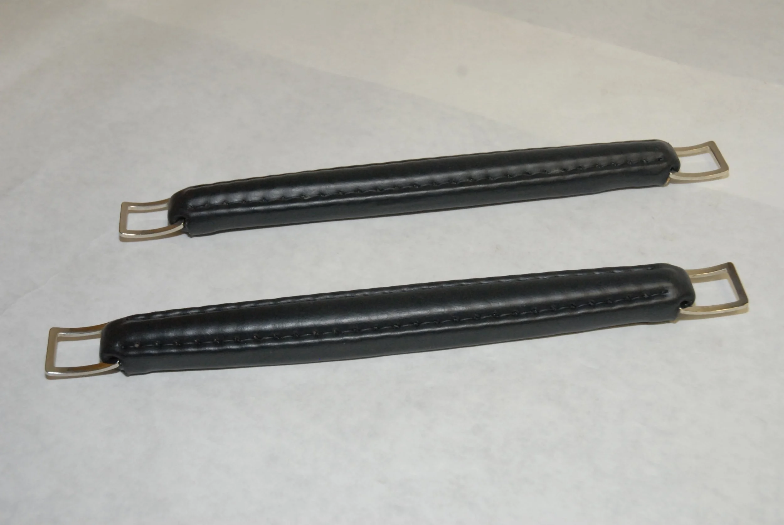 NOS Black Vinyl Door Pull Straps Pair for 1970-1984 Avanti II, Part 1750045.