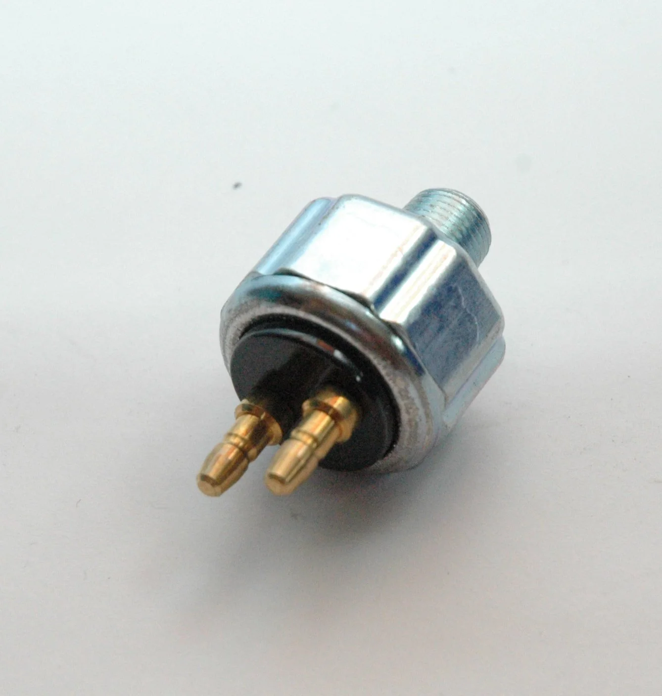 Avanti 63-75 pressure activated brake stop light switch