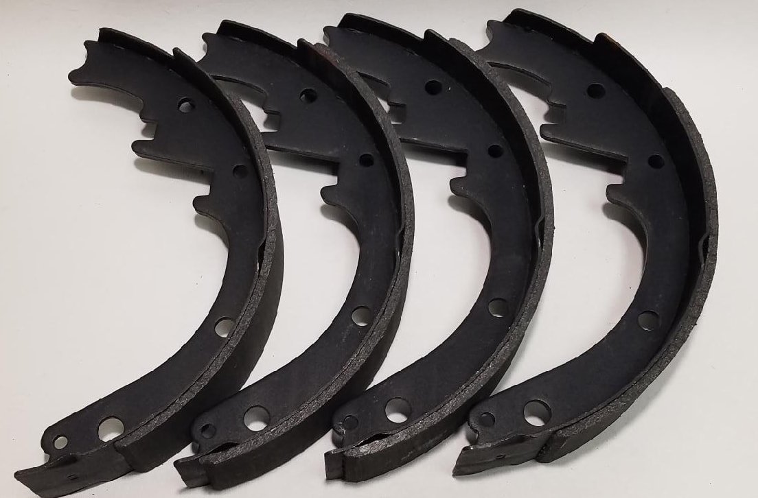 Rear Brake Shoe Set for 1971-1985 Avanti with star wheel adjusters, Part 1700788.