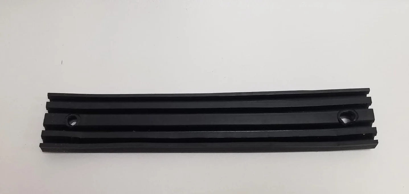 N.O.S. Right Side Spark Plug Cable Emission Shielding Insulator for 1963-1964 Studebaker Avanti, Part 1557569