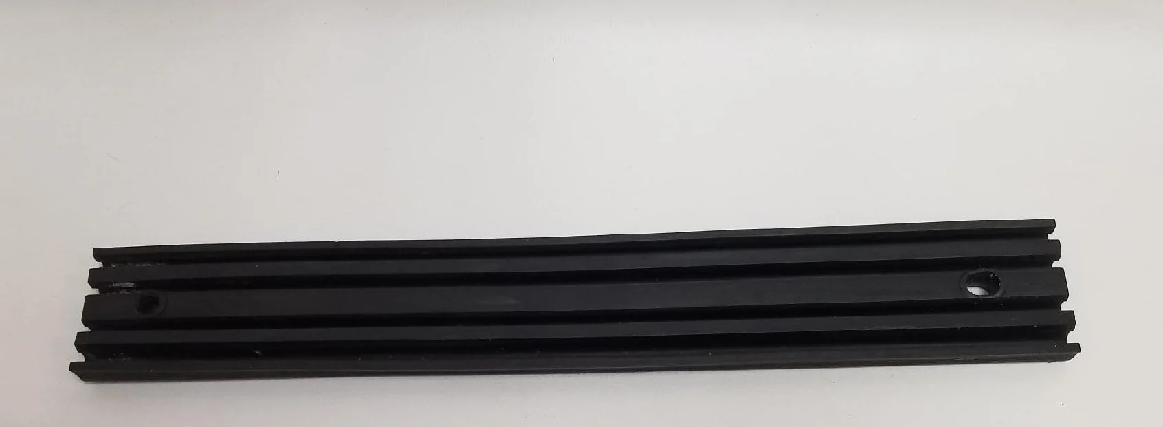N.O.S. Left Side Spark Plug Cable Emission Shielding Insulator for 1963-1964 Studebaker Avanti, Part 1557568.