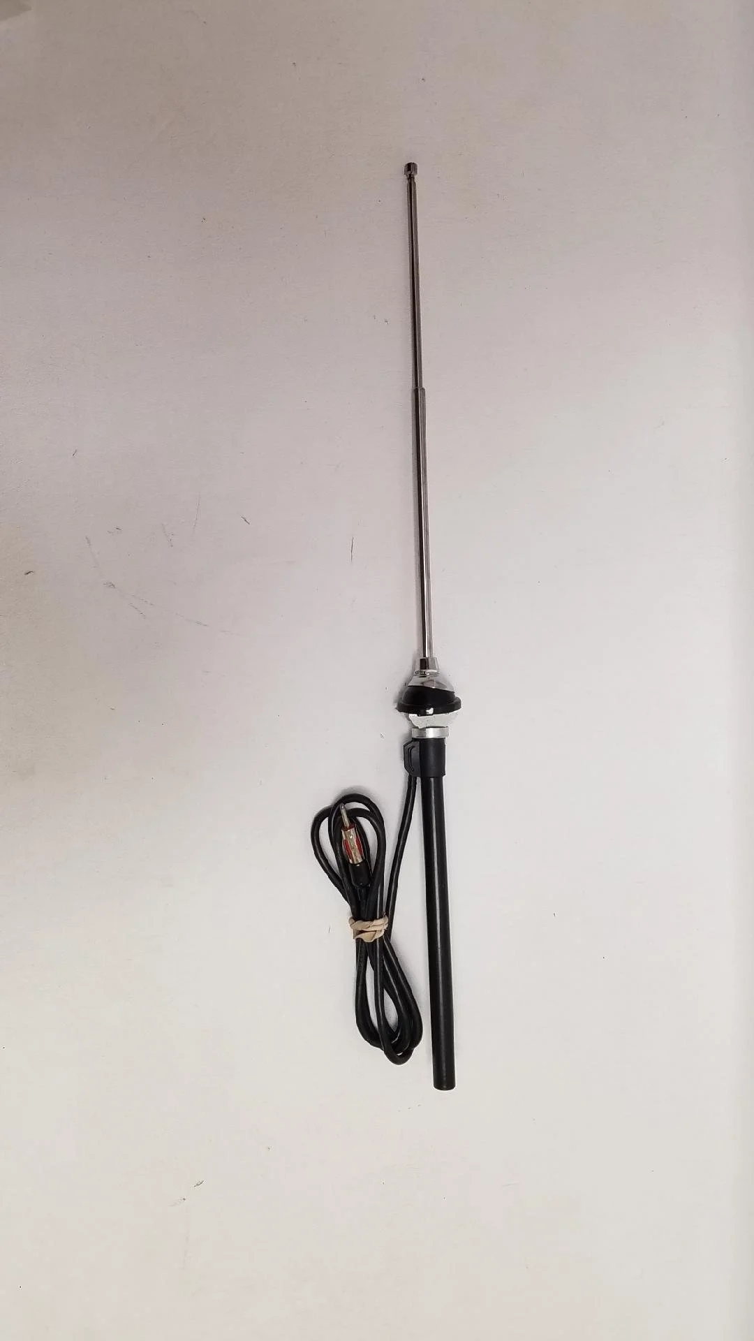 Factory replacement radio antenna for 1963-1985 Studebaker Avanti and Avanti II, Part AC3330R.