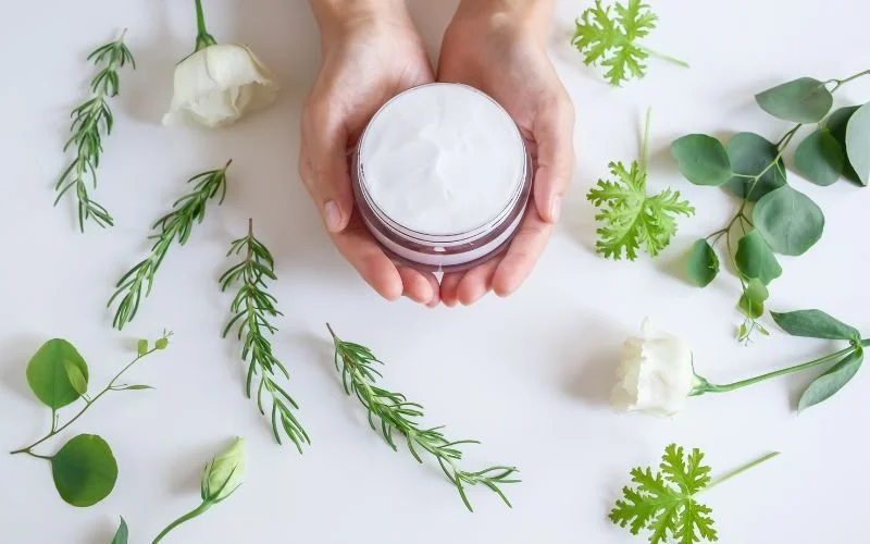 Comment Fabriquer une Crème Hydratante Maison avec des Ingrédients Naturels