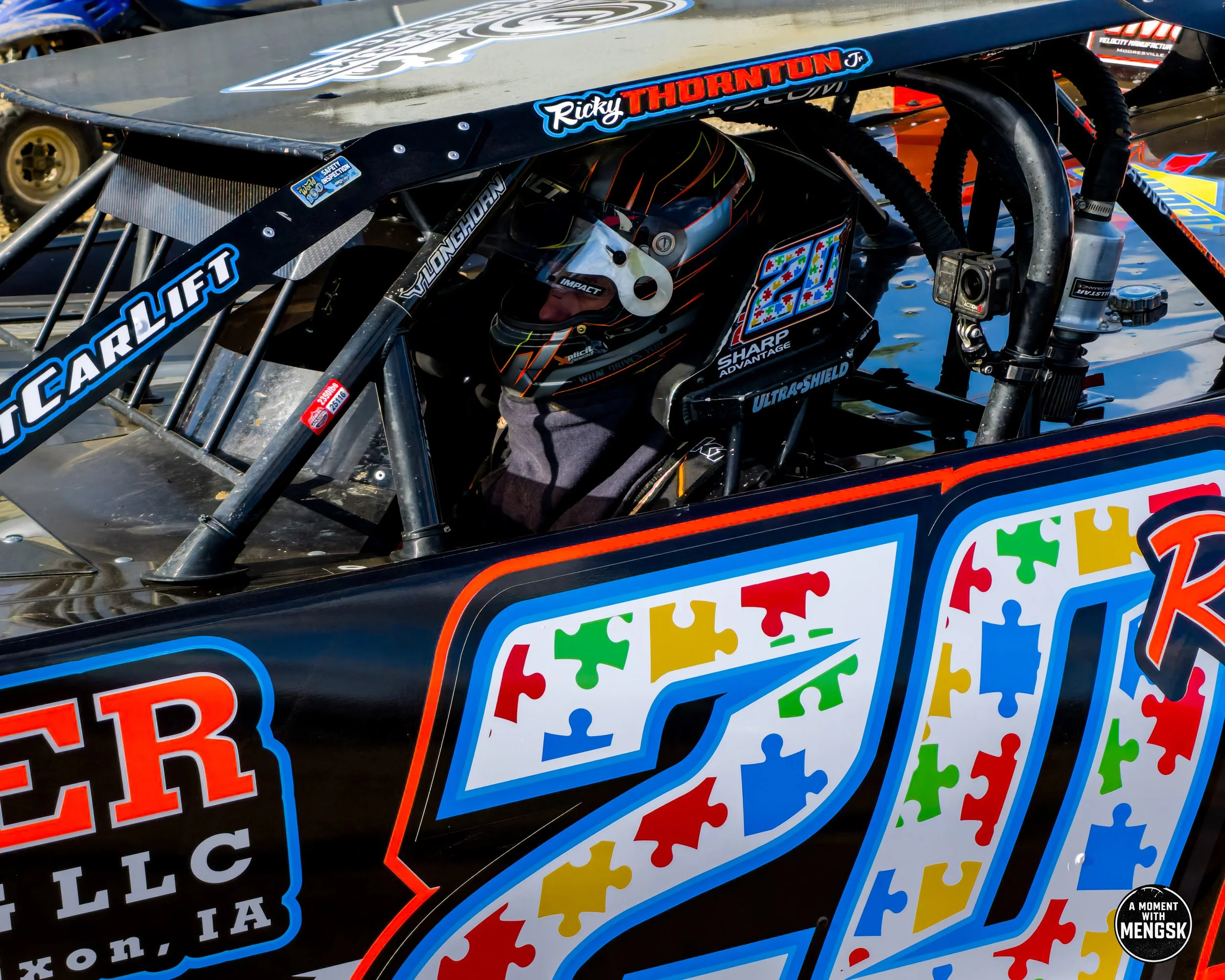L-Ricky Thornton Jr-Chute-Hot Laps-2.jpg