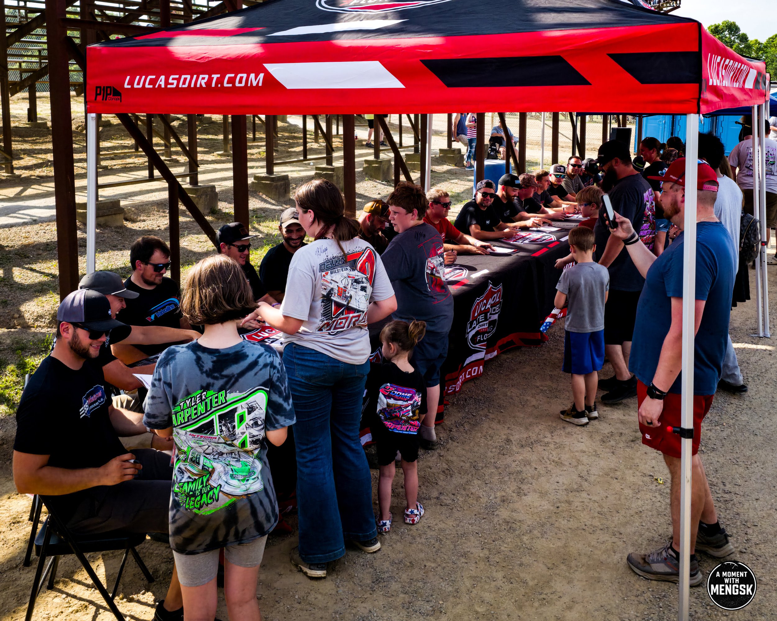 06 Autograph Session.jpg