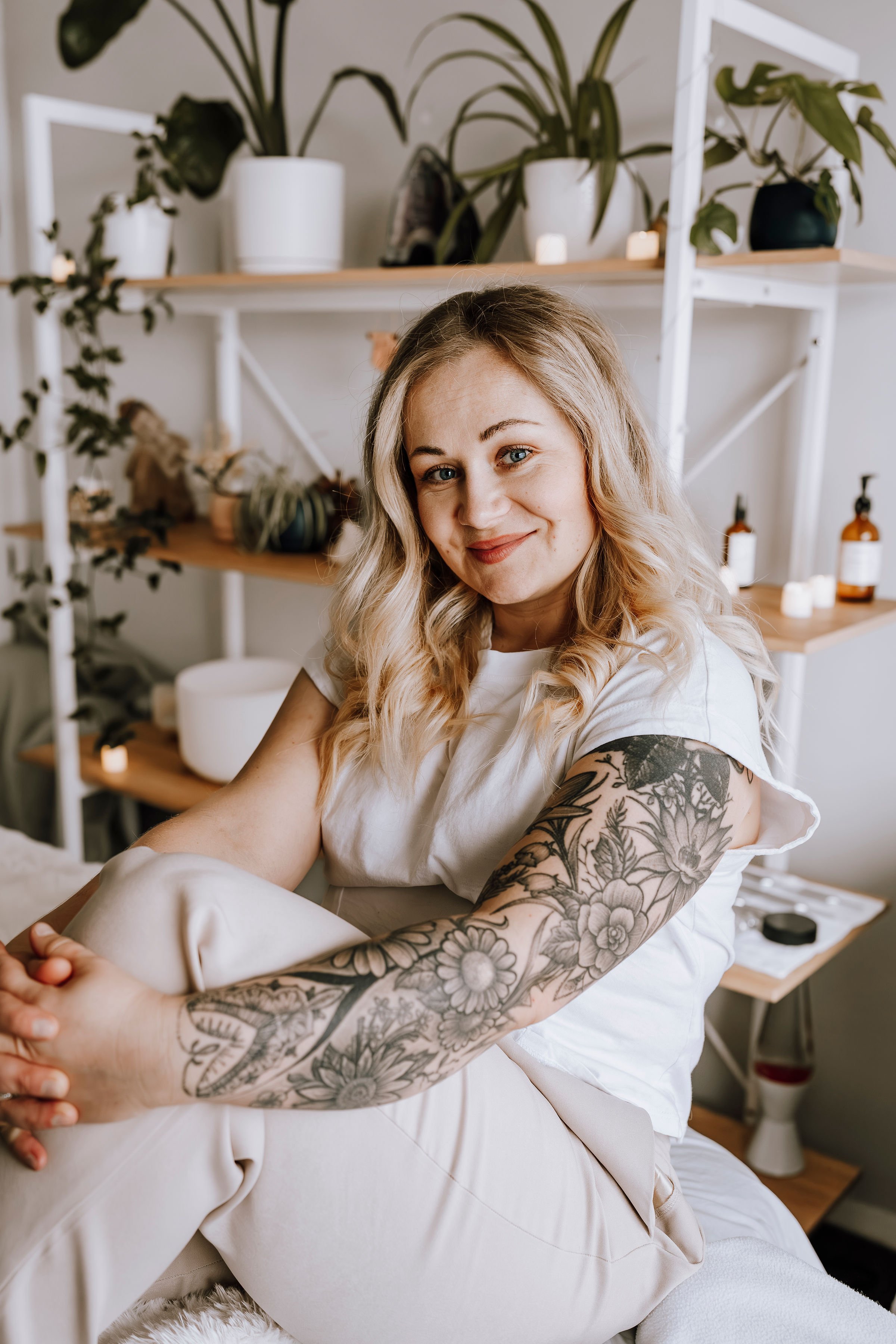 Professional massage studio in Christchurch offering relaxation massage, pregnancy care, and holistic treatments. A calm, welcoming space designed to help you unwind, reset, and reconnect with your body.