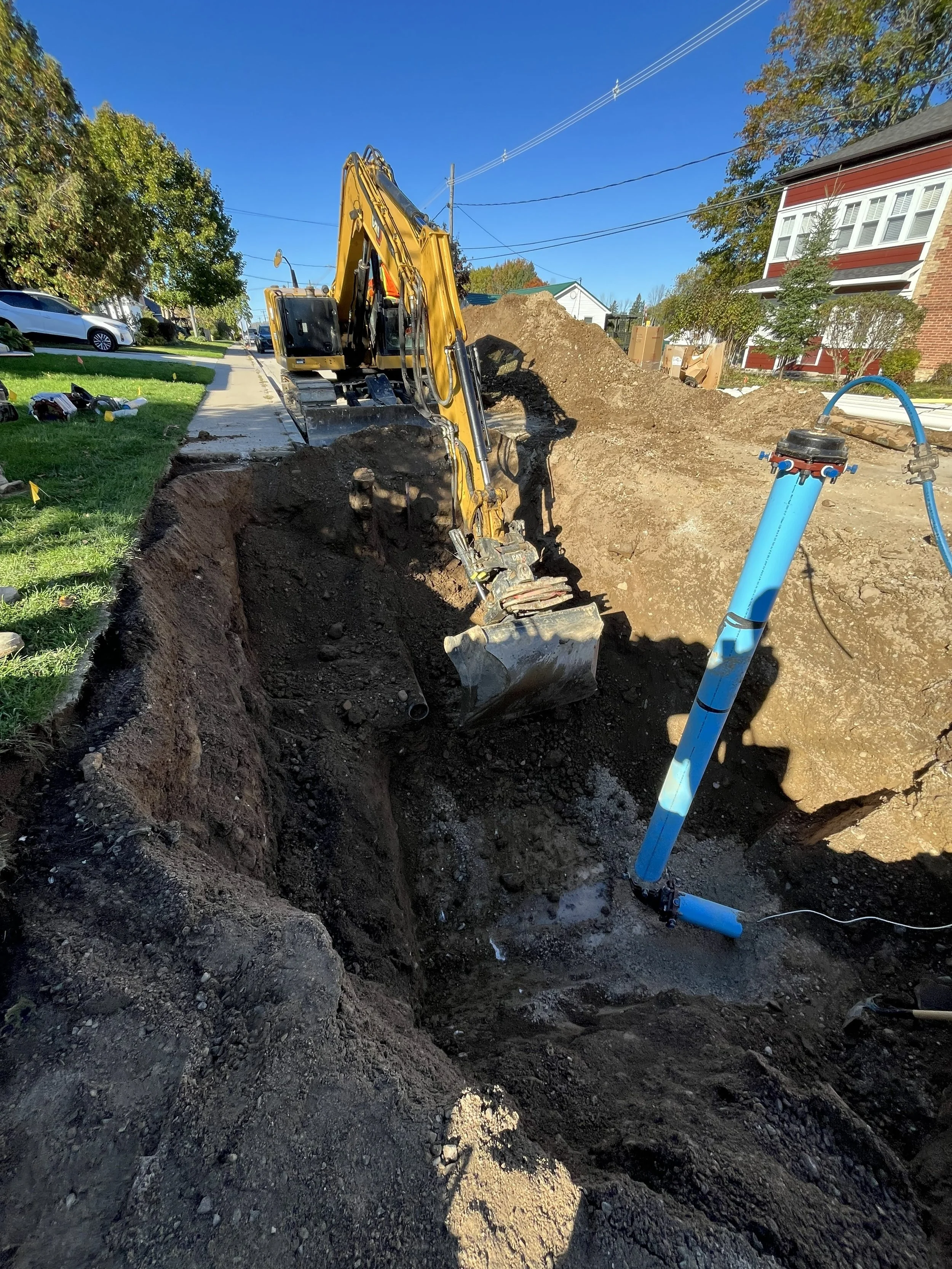 Reconstruction of watermain on site