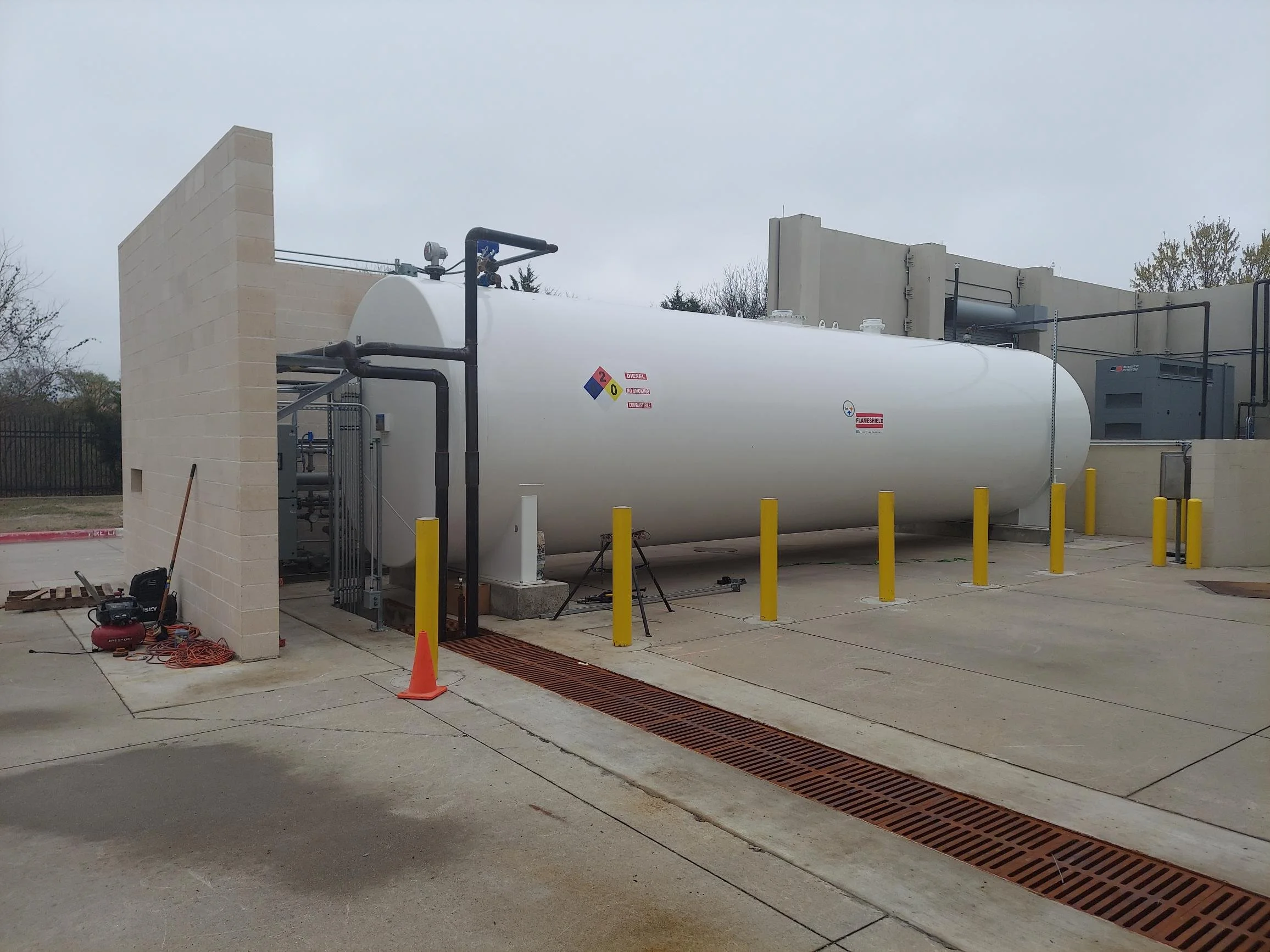 A Preferred Thermopump system behind a 20,000 gallon main storage tank. Preferred supplied the Thermopump systems, main tank instrumentation, tank gauges, return pumps, and fuel polishers for this data center in north Dallas. Bobcat Supply likes to p