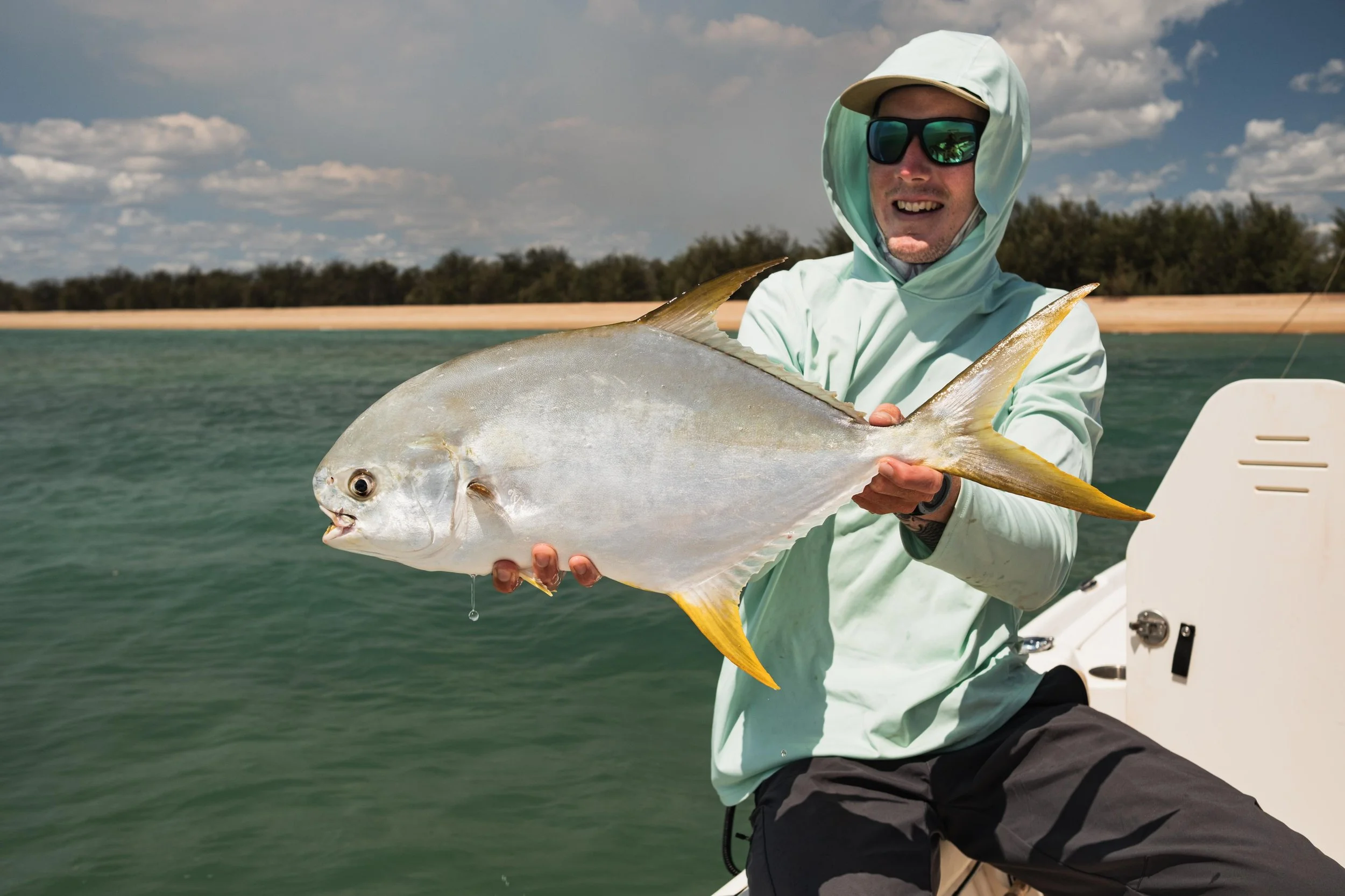 FLUX FLY FISHING EAST COAST MOTHERSHIP 64a3976b-e69c-4f6f-a116-301977bf56d1.jpg