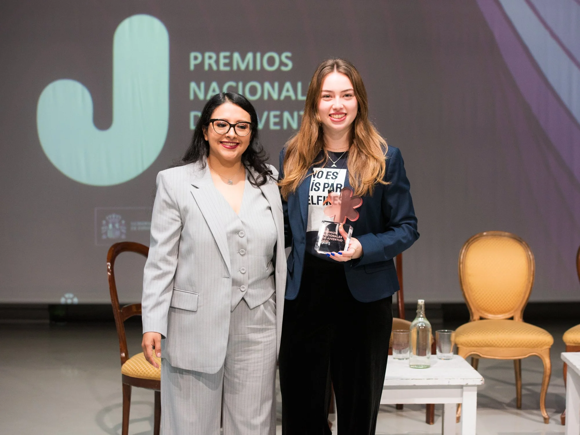 Environmental youth activist Olivia Mandle receiving the Spanish National Injuve award for young people