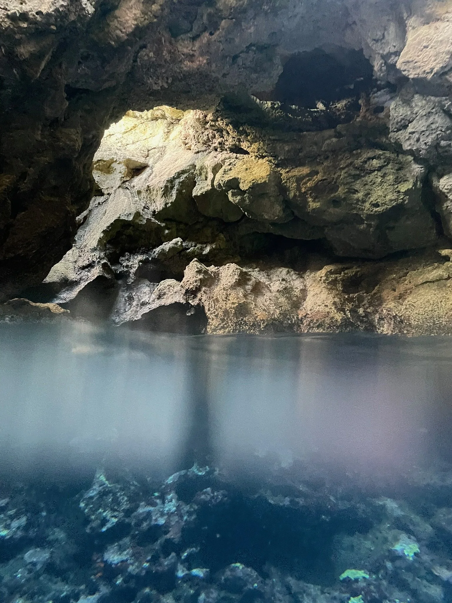 03-Underwater-Cave-Mist.JPG