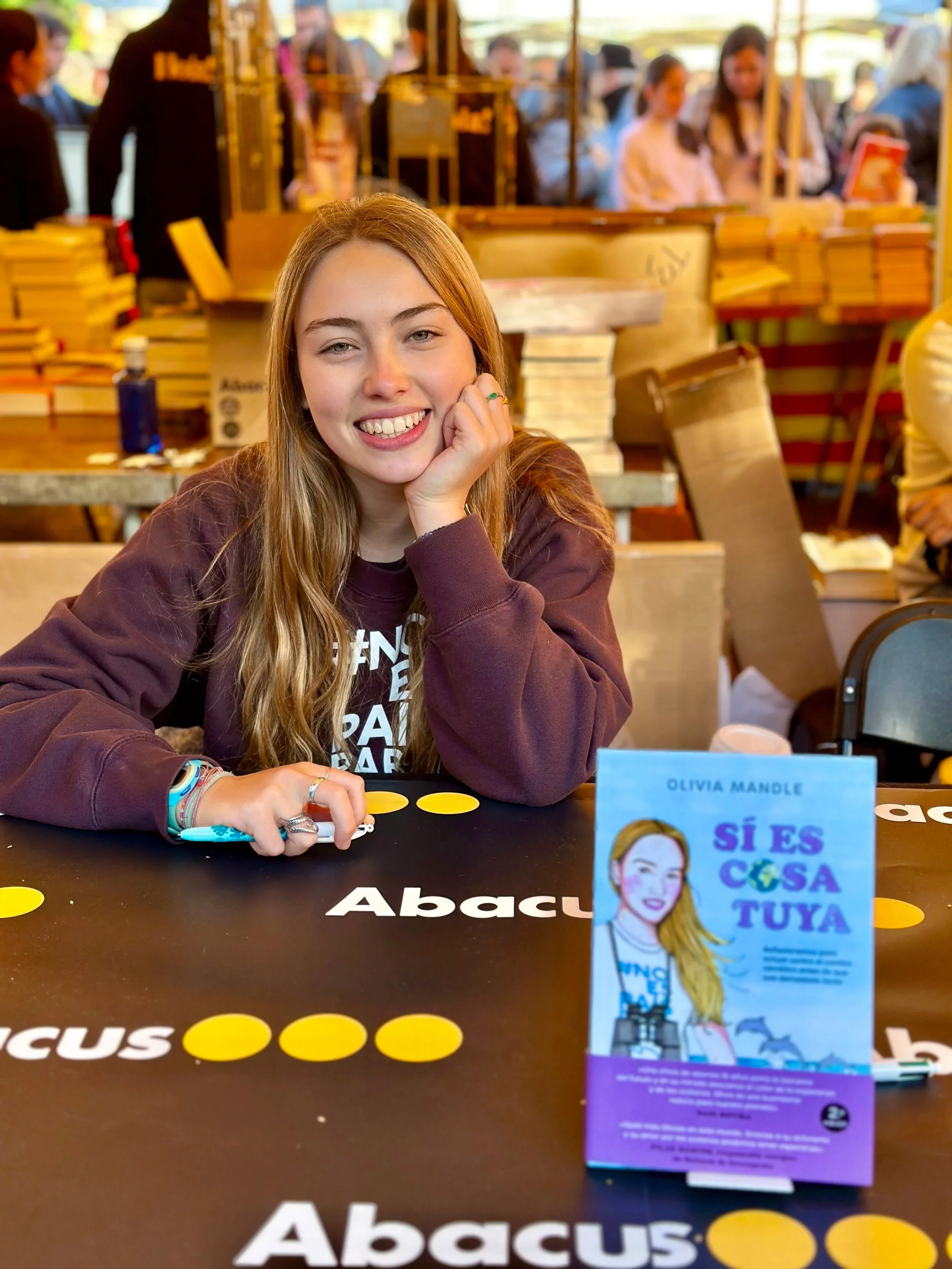 Environmental youth activist Olivia Mandle during a book signing of "Sí es cosa tuya"
