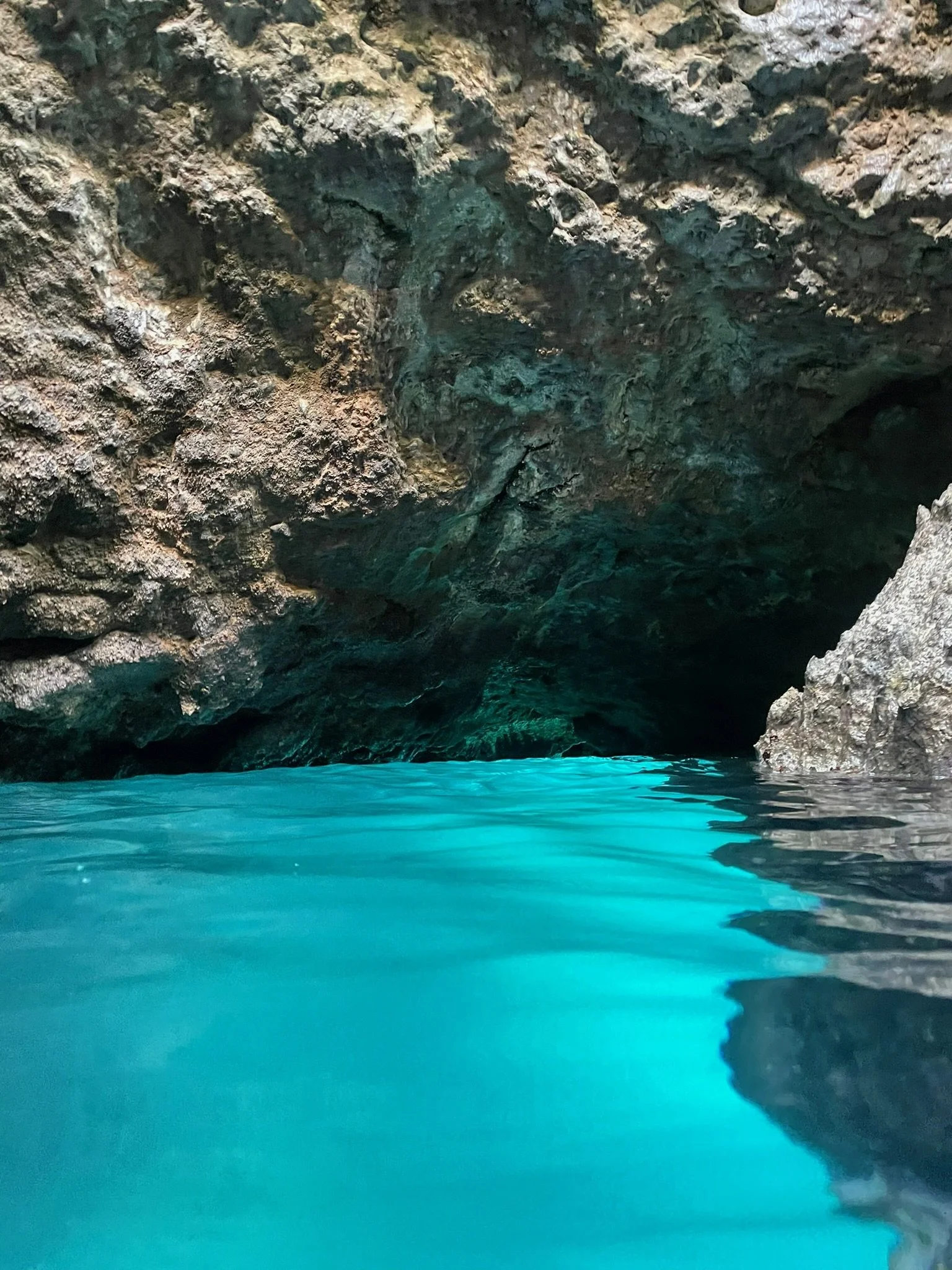 02-Underwater-Cave-Turquoise.JPG