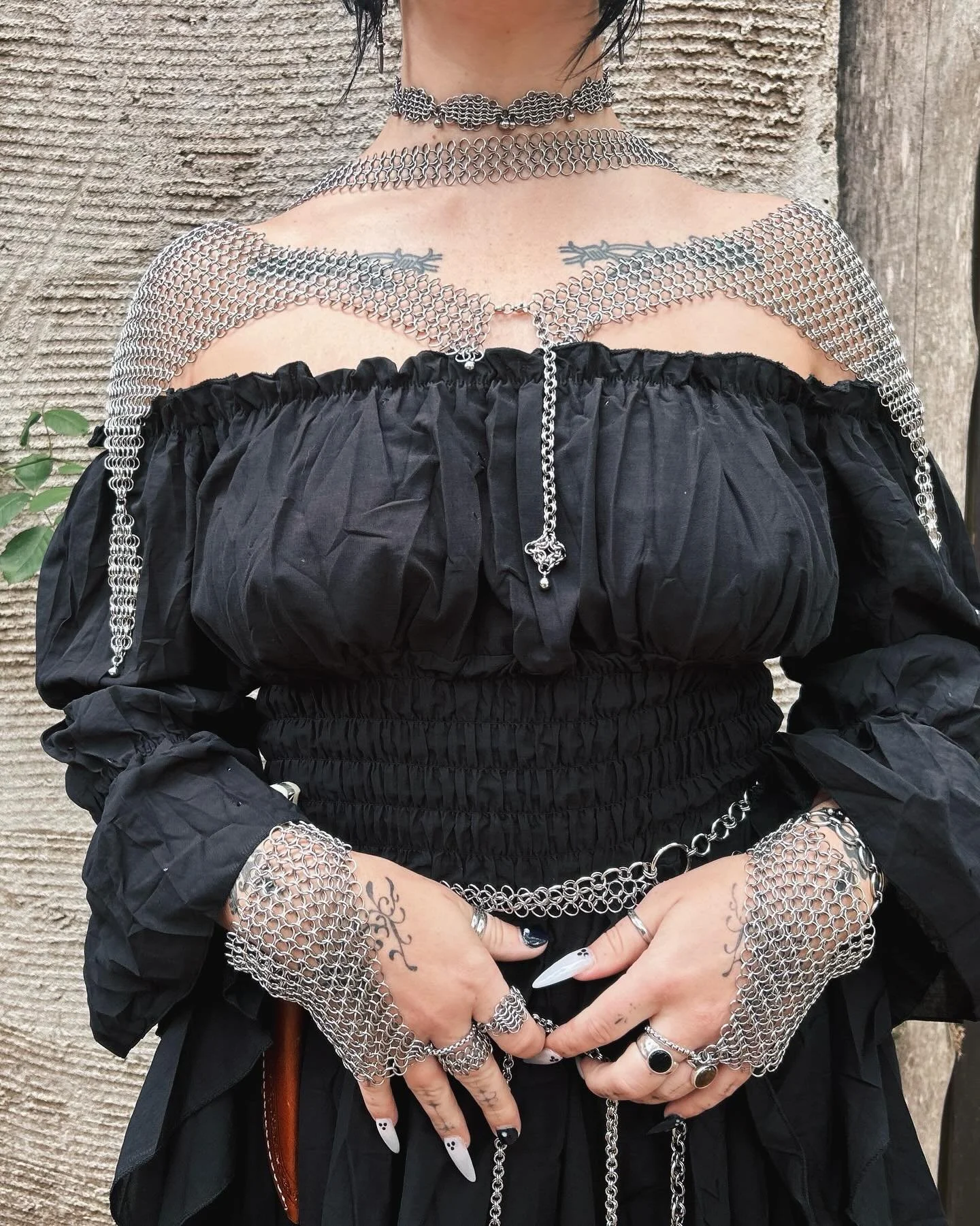 huzzah for the sherwood forest chainmail ensemble! 🧚⚔️